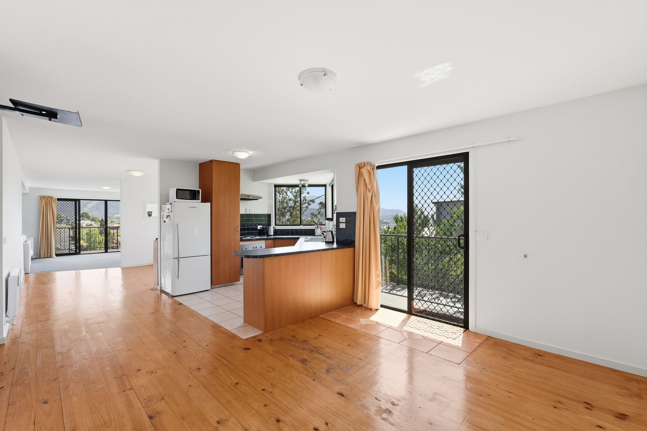 22 + 22a Atherton Avenue — photo 15 of 25