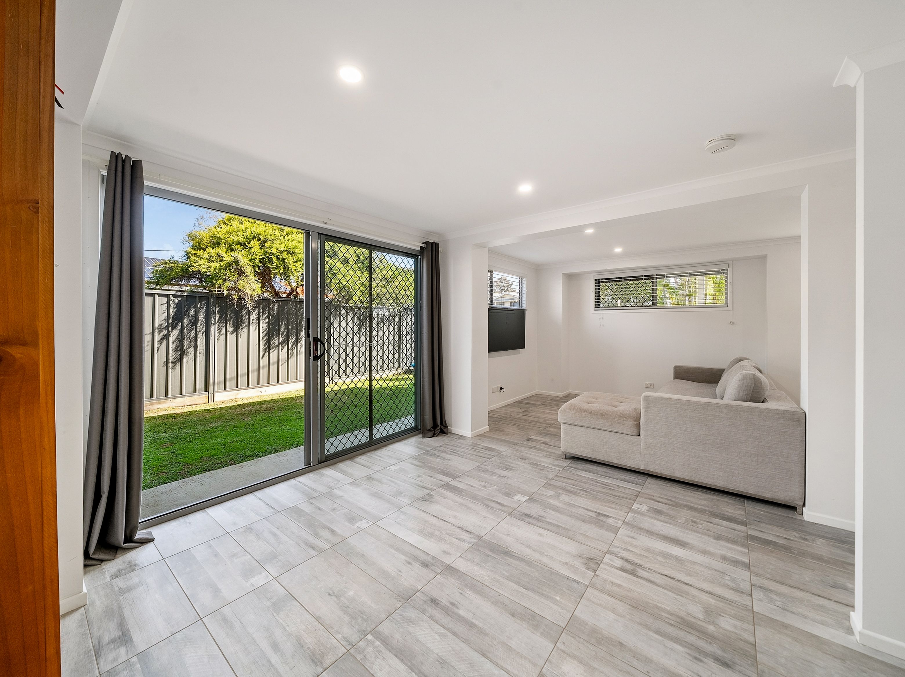 14 Roma Street — photo 19 of 29