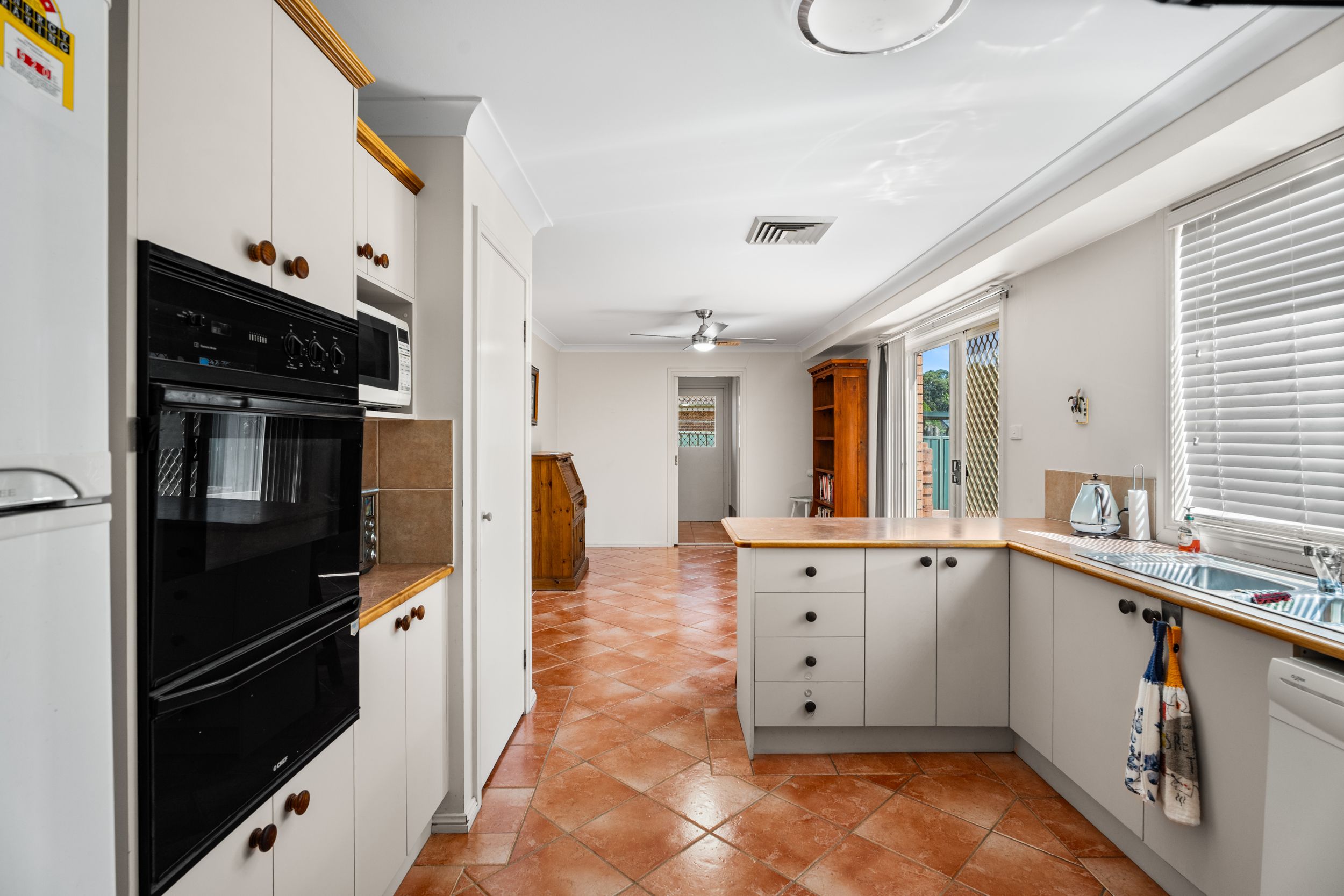 17 Burra Close, Glenmore Park, NSW