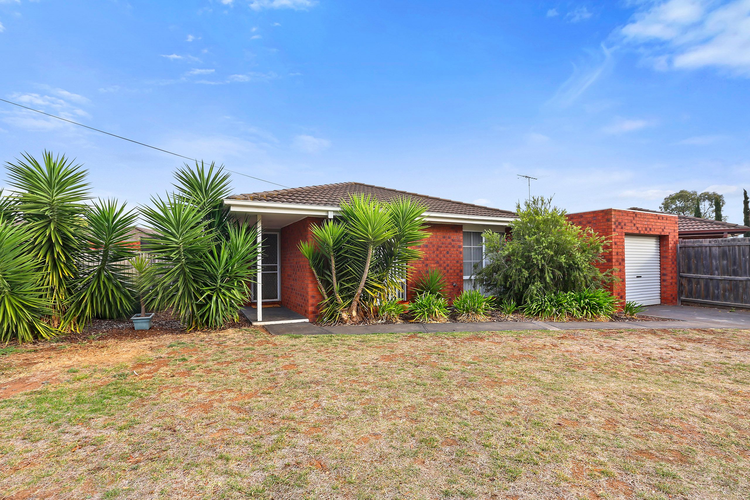 50 Cameron Crescent, Lara VIC 3212