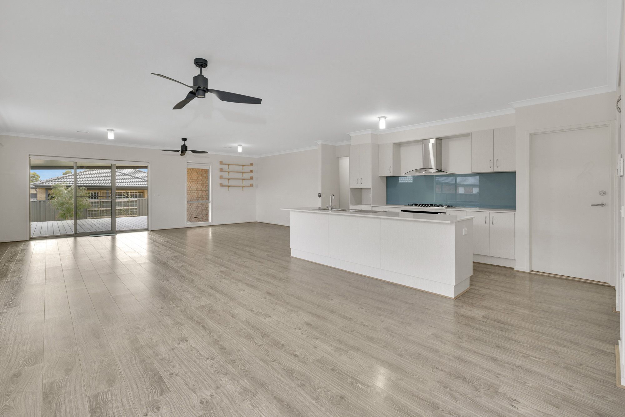 44 Firecrest Road, MANOR LAKES, VIC 3024
