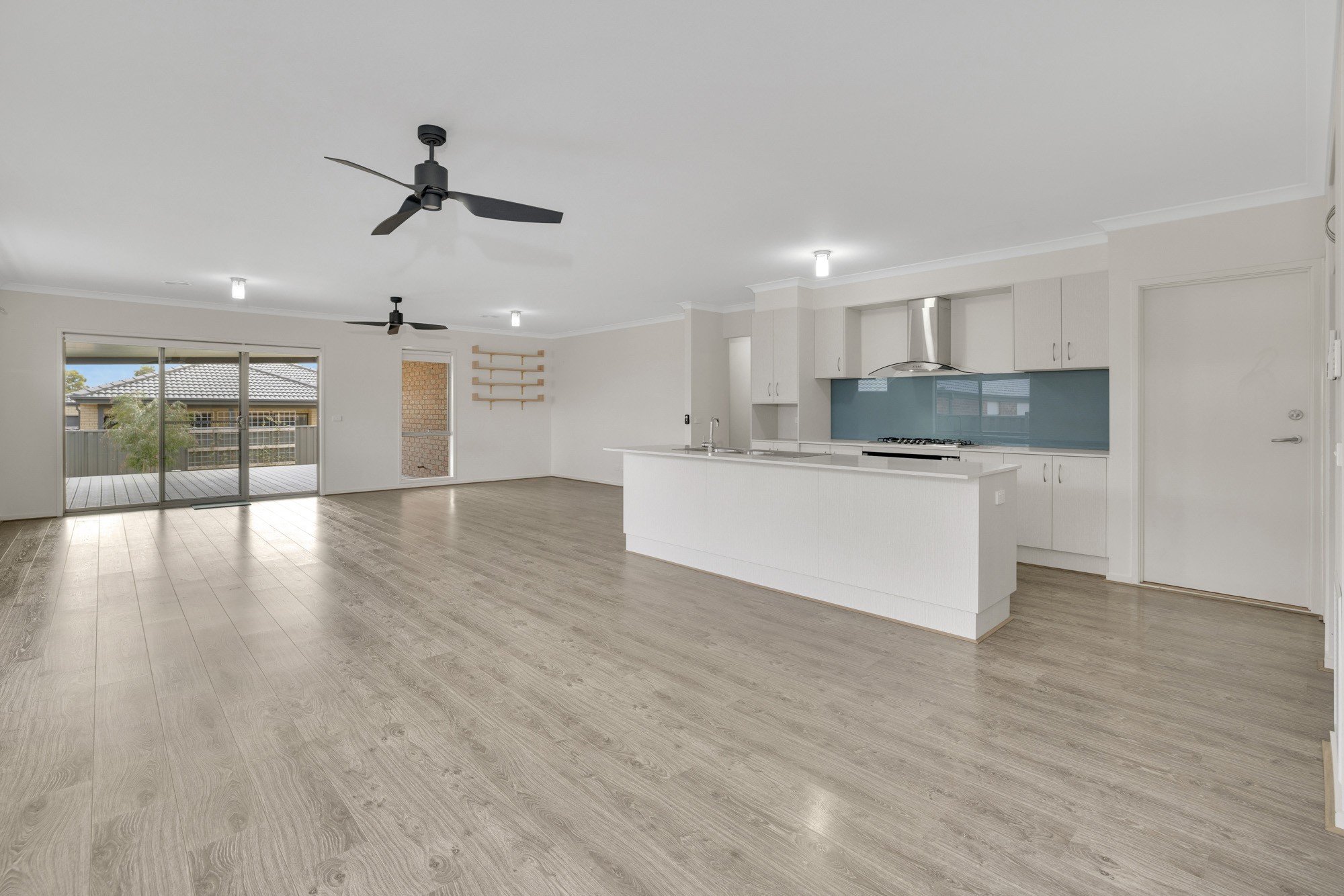 44 Firecrest Road, MANOR LAKES, VIC 3024