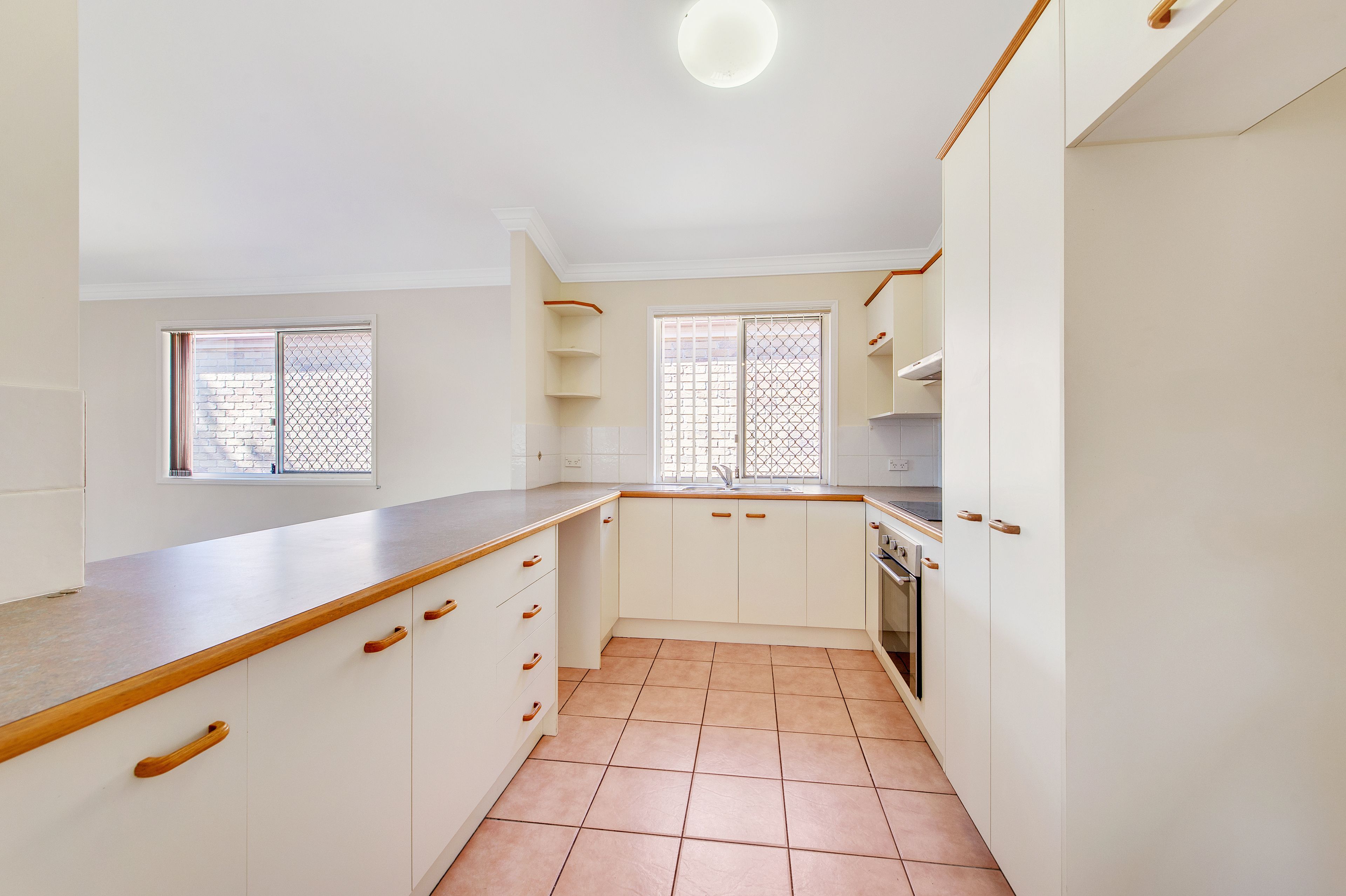 16 Goldeneye Place, Forest Lake, QLD 4078