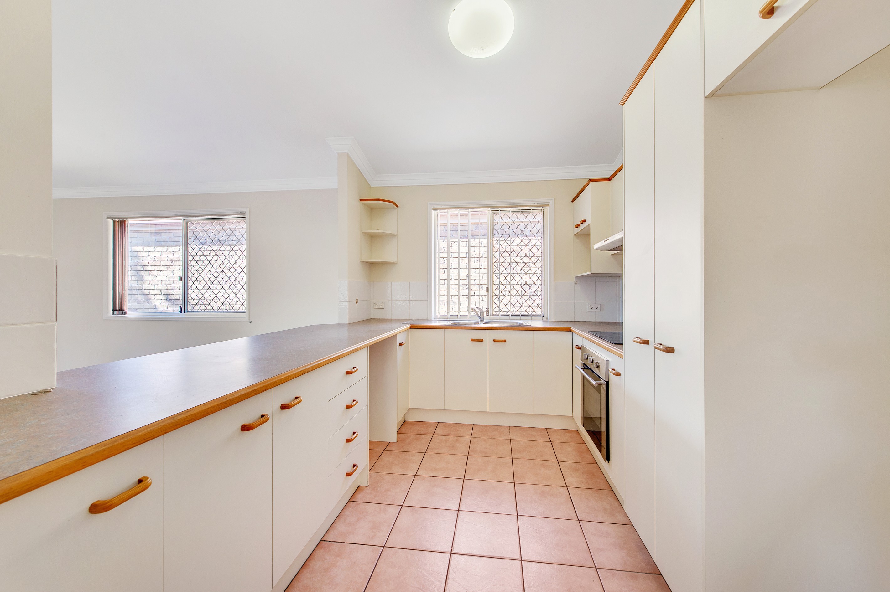 16 Goldeneye Place, Forest Lake, QLD 4078