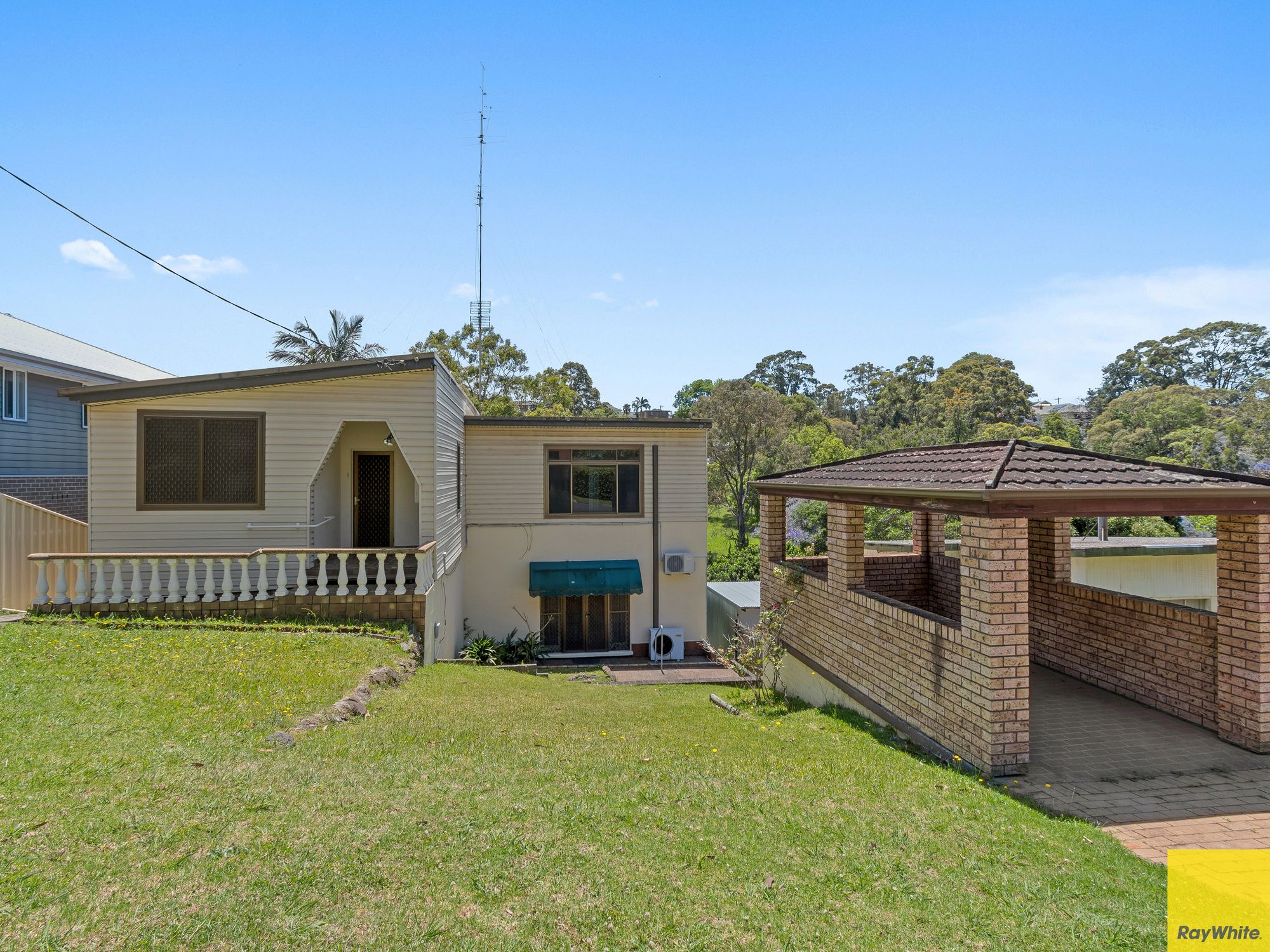 64 Robertson Street, Coniston NSW 2500