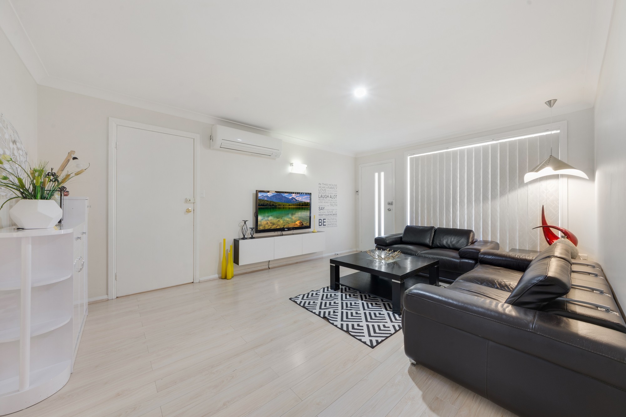 6/2 Bensley Road, Macquarie Fields, NSW 2564