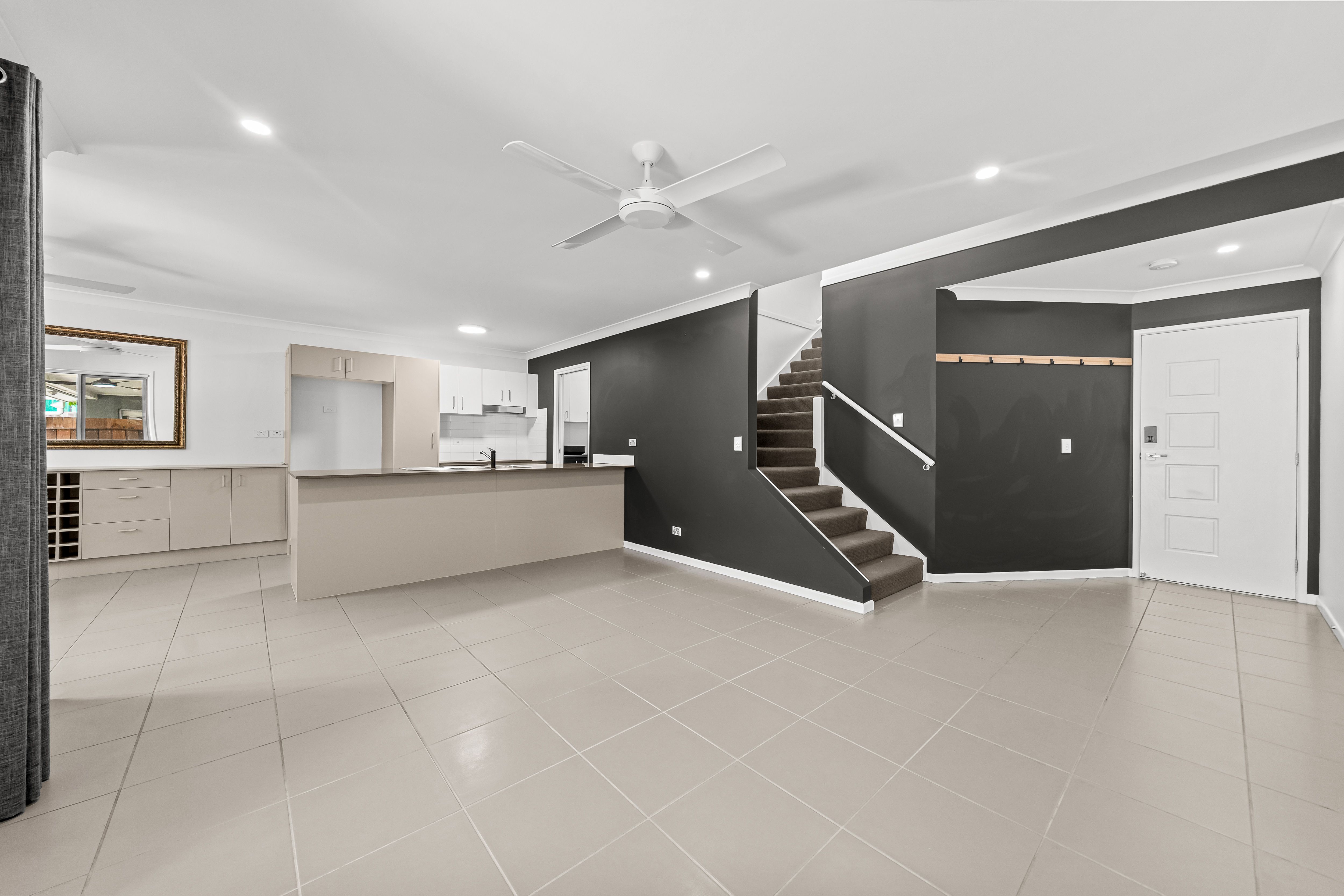 67/2 Diamantina Street — photo 14 of 30