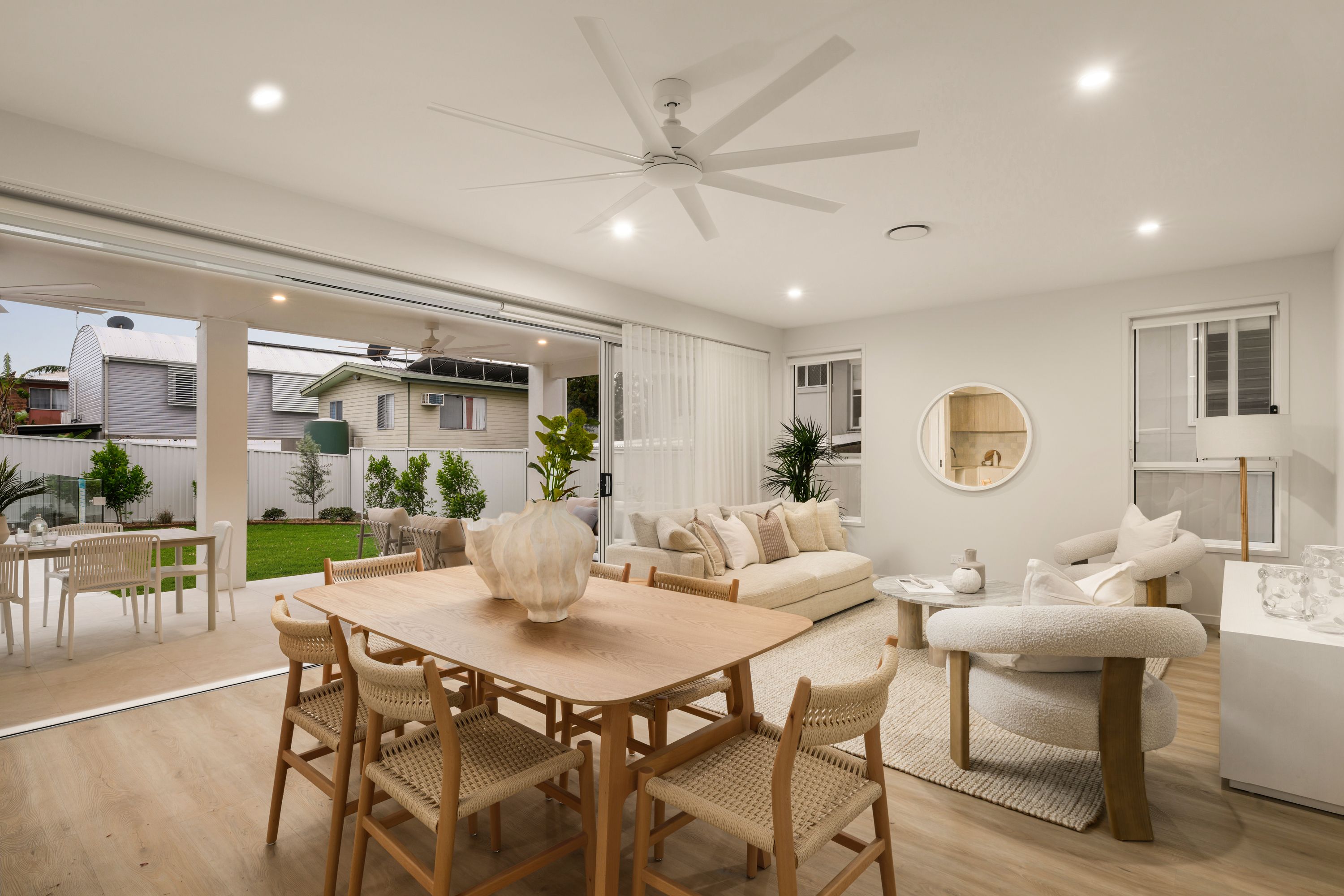 2/2 Teewah Street — photo 7 of 30