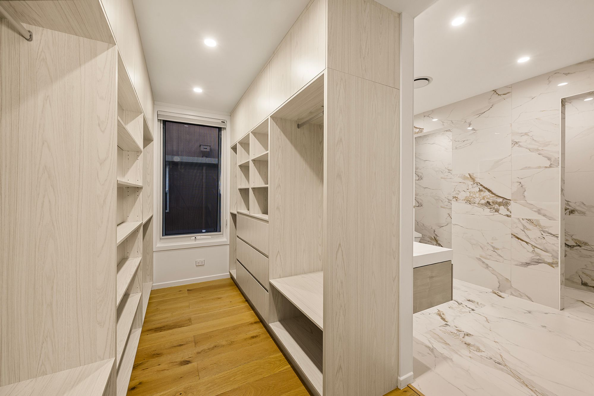 5030 Harbourview Drive — photo 10 of 30