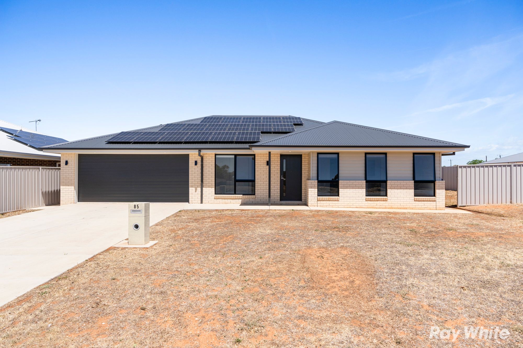 85 Devlin Street, Coolamon NSW 2701