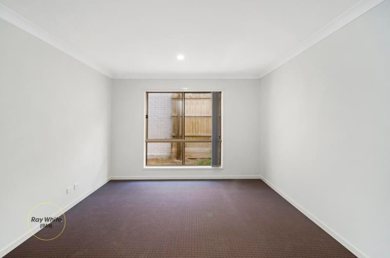 15 Mount Barney Crescent, Park Ridge, QLD 4125