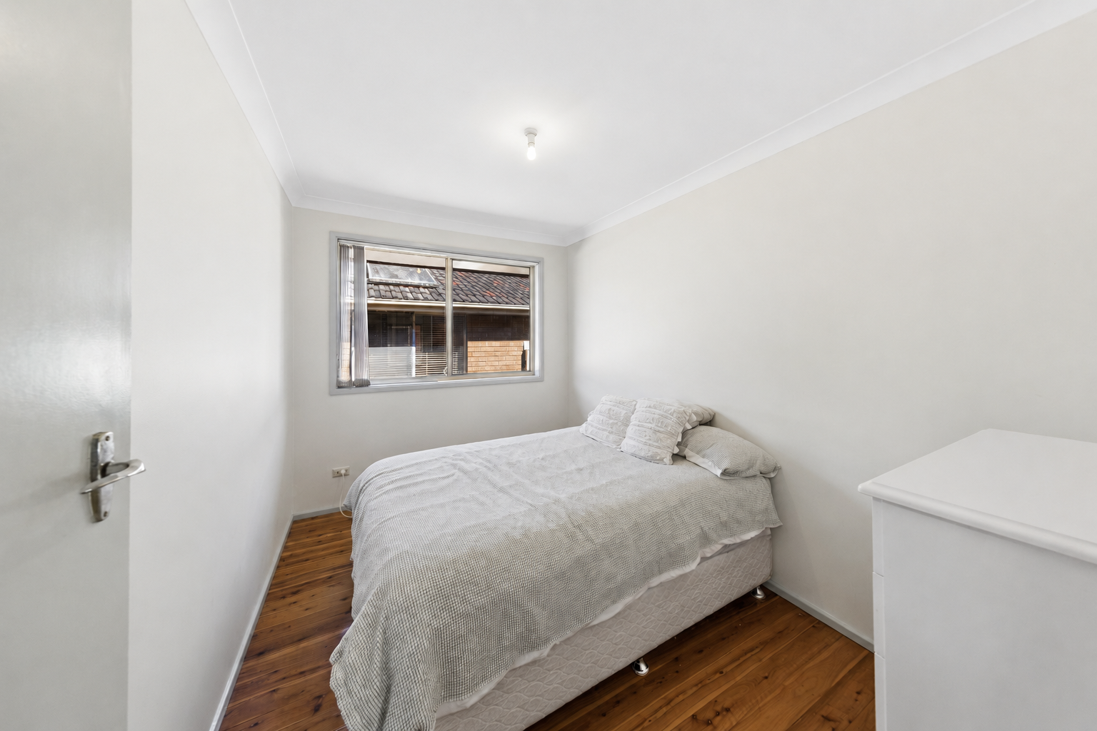 16 Warlencourt Avenue — photo 11 of 23