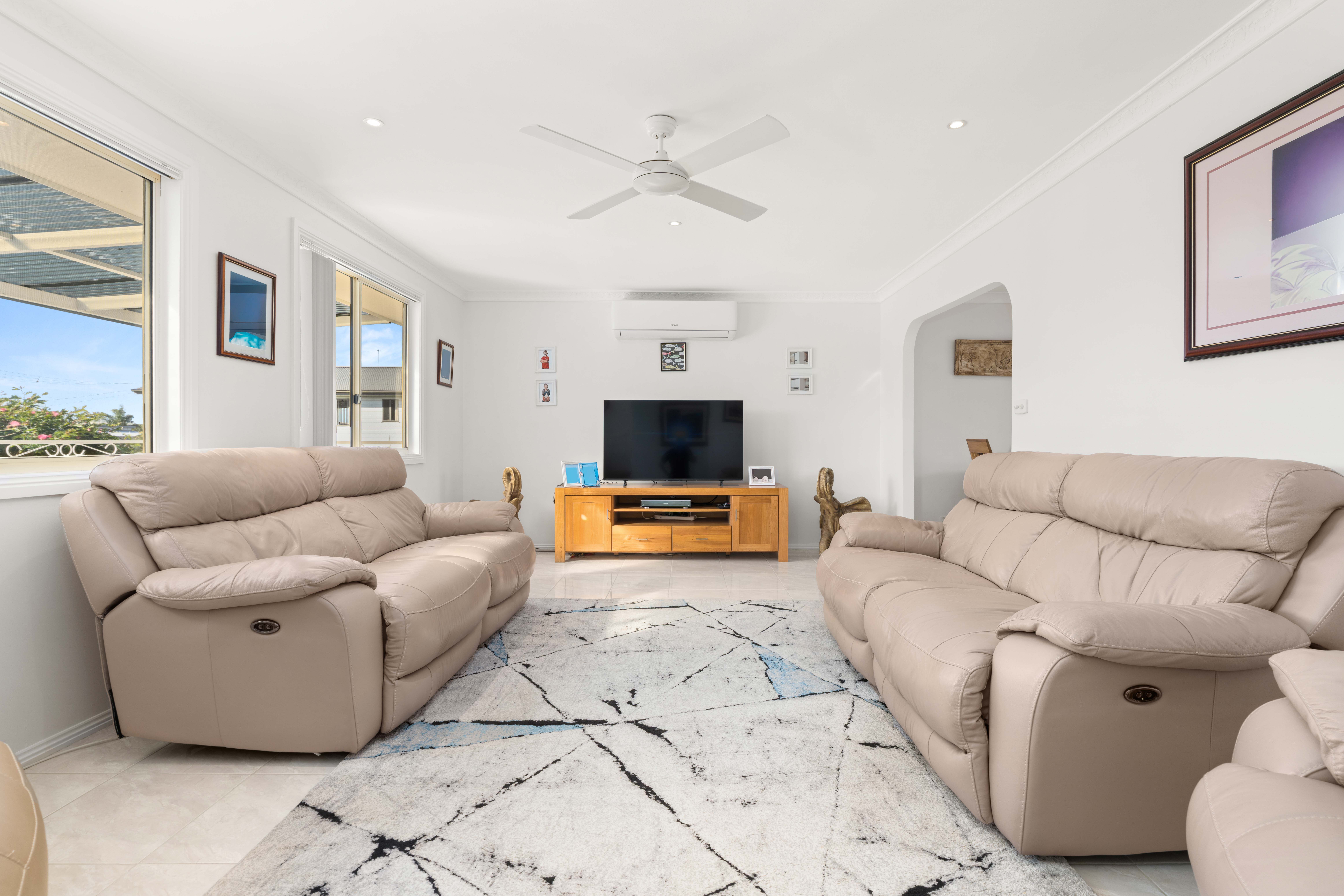 2 Leonore Avenue — photo 4 of 21