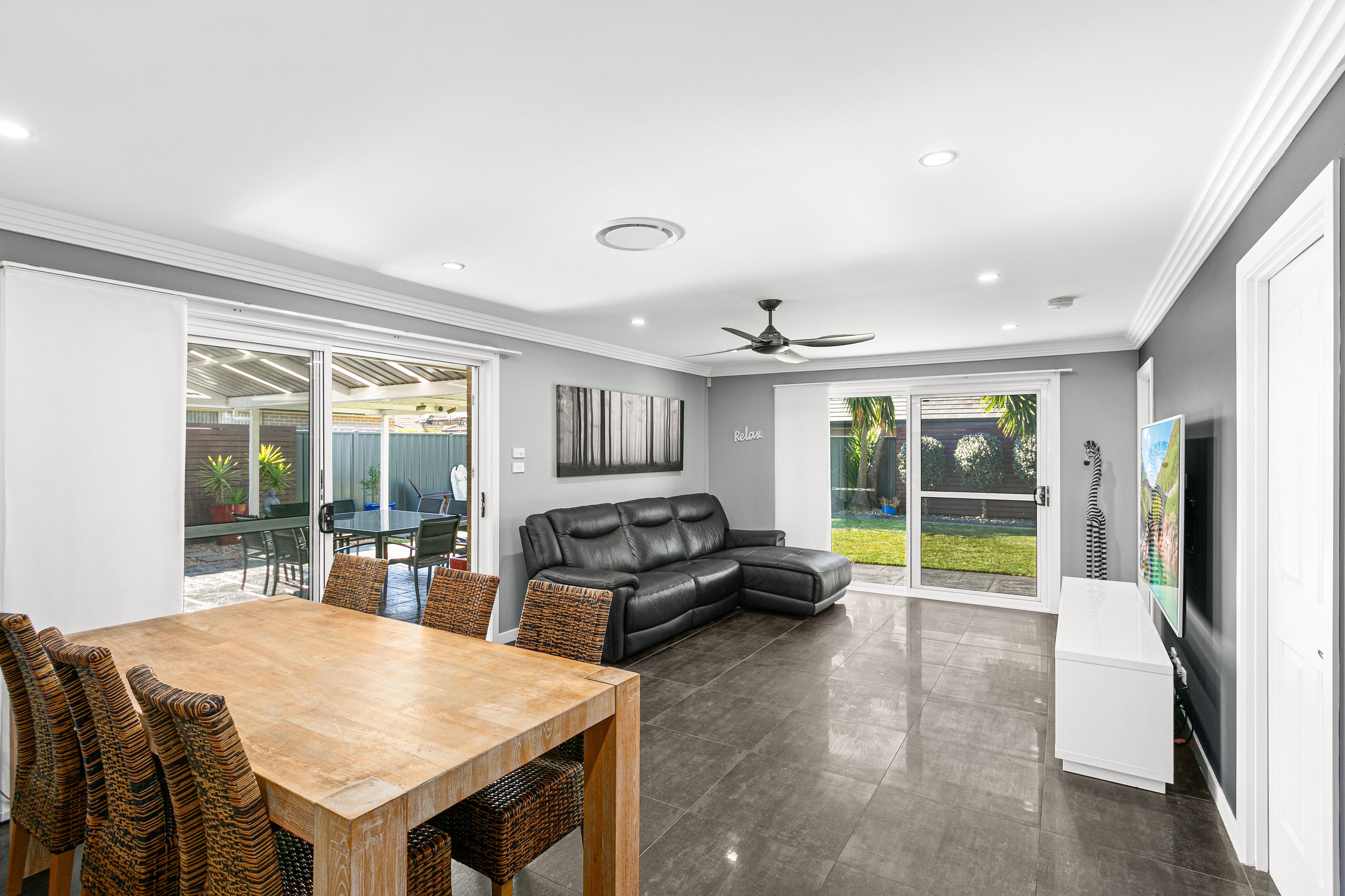 11 Shoreline Avenue, Haywards Bay, NSW 2530