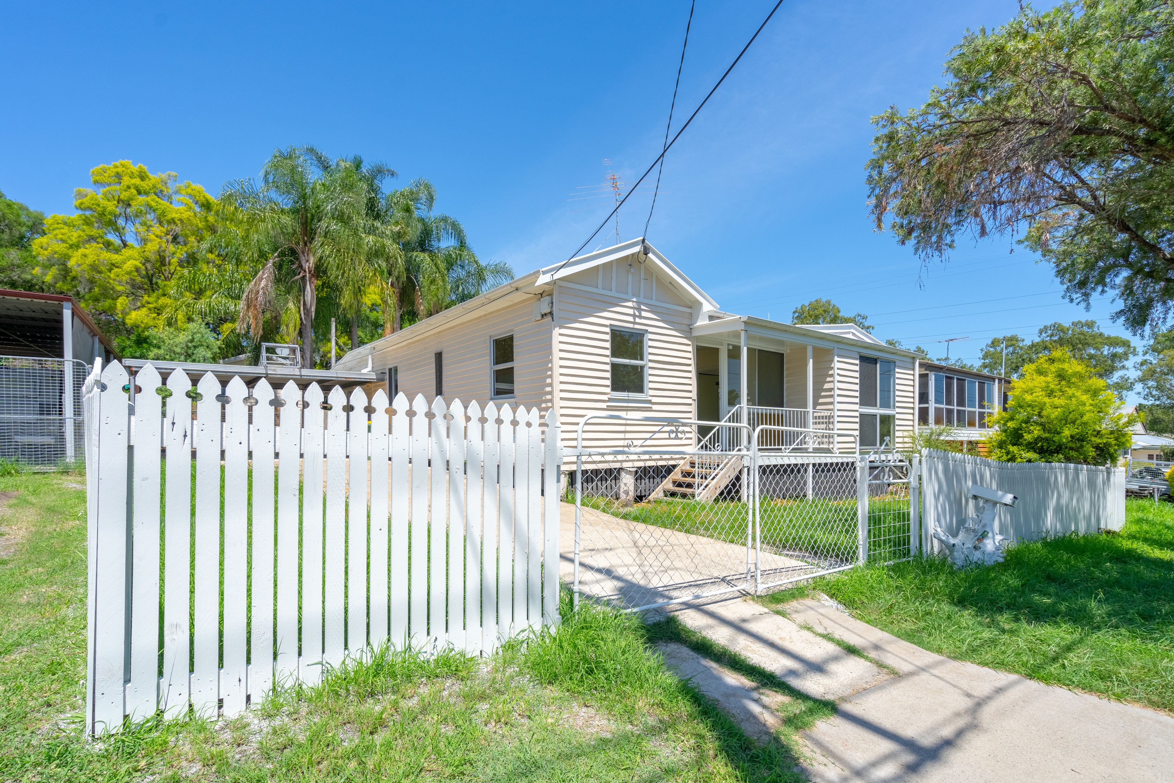 38 Creek Street, Bundamba QLD 4304