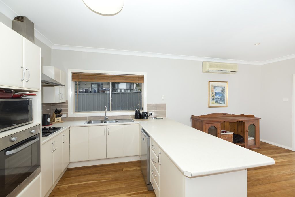 41 Sandra Street, Fennell Bay, NSW 2283