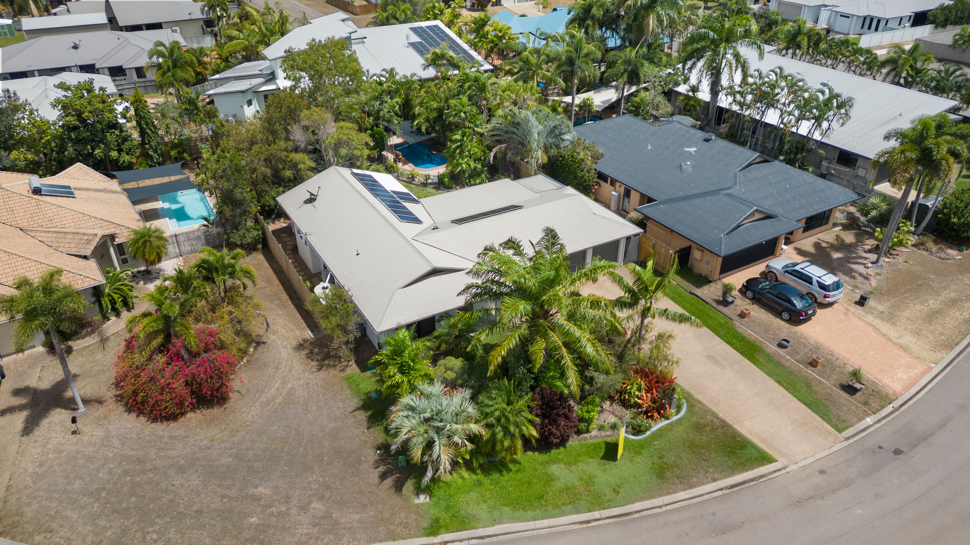 10 Hickory Court, Bushland Beach, QLD 4818