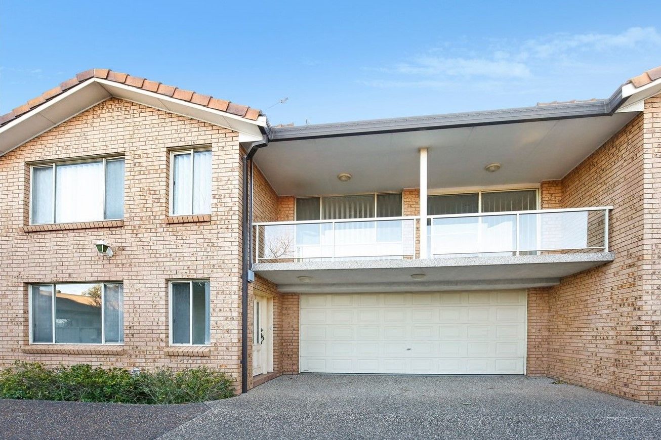 2/41 West Street — photo from Ray White Wollongong