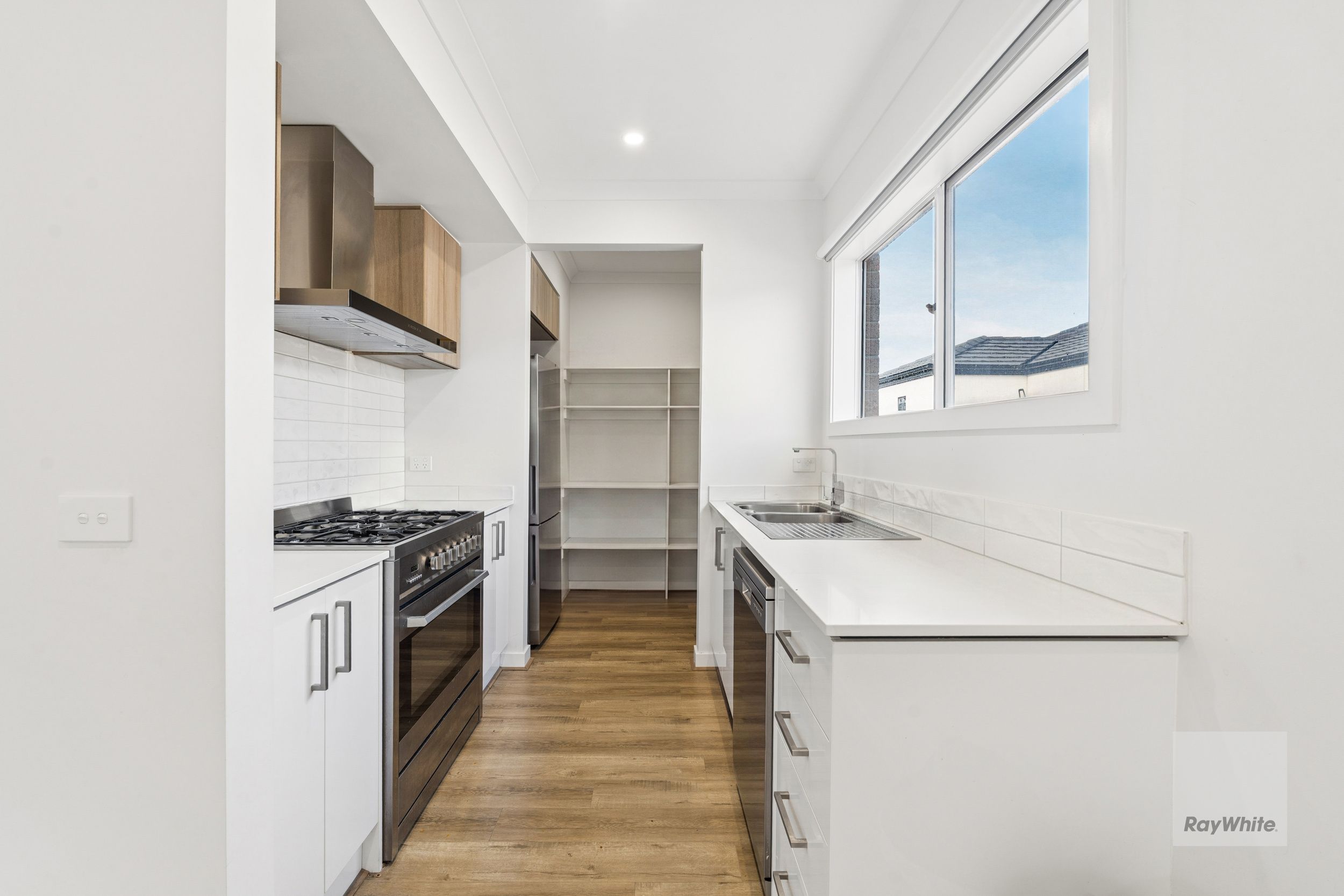 17 Stodart Street — photo 5 of 16