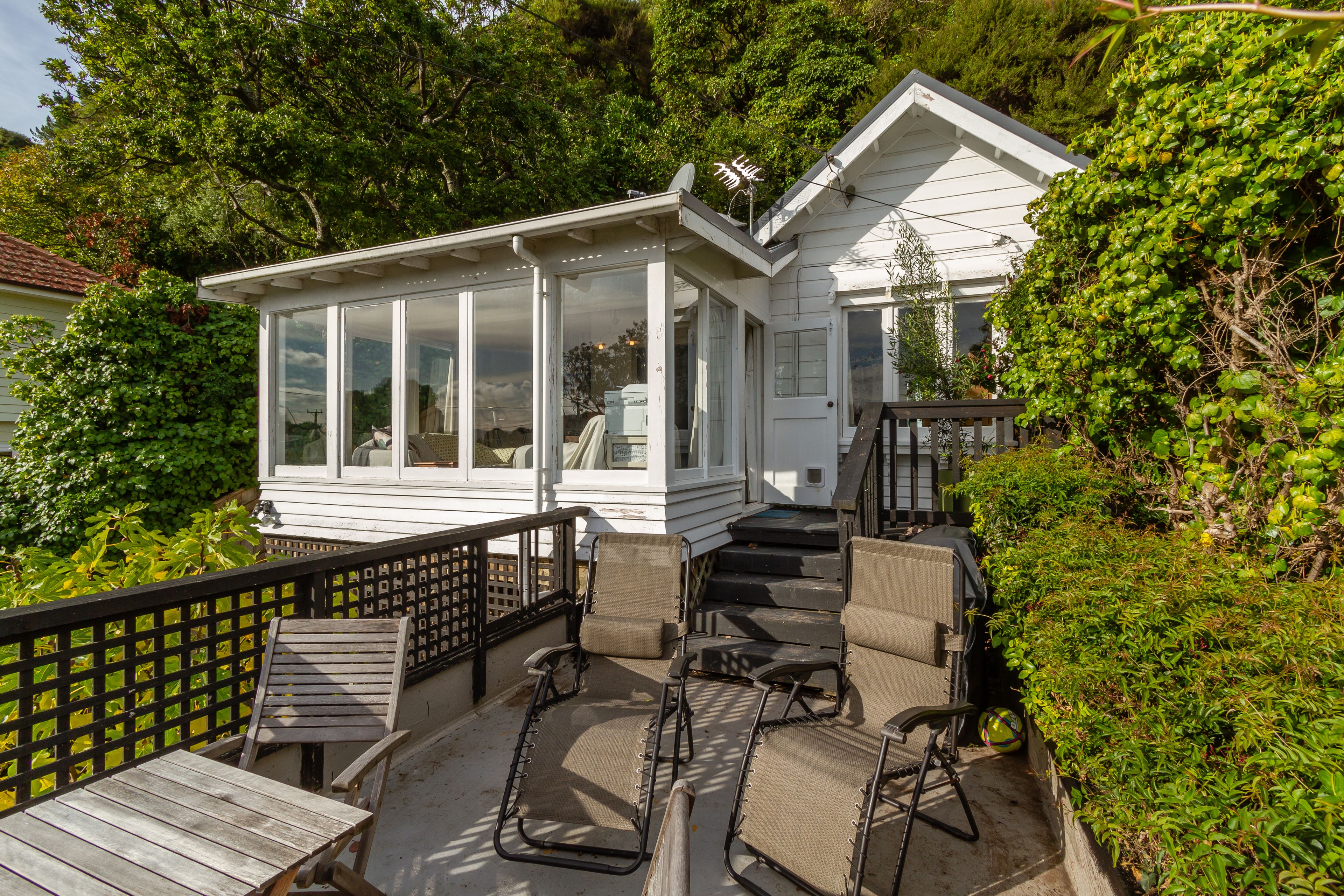 327 Muritai Road, Eastbourne, Lower Hutt City
