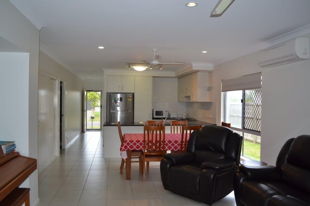 11 Murrinda Gardens, Trinity Park, QLD 4879