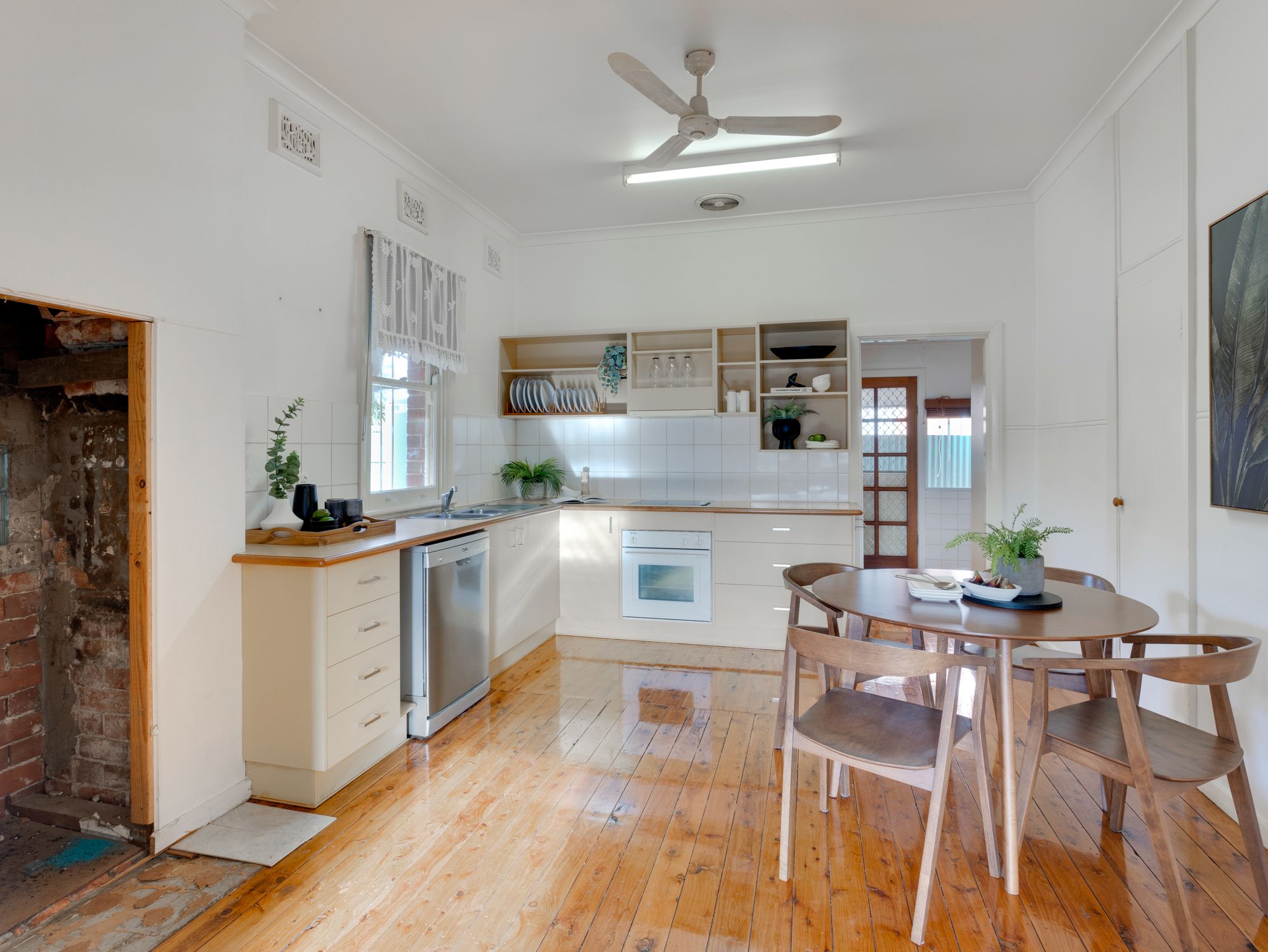 498 Hague Street, Lavington, NSW 2641