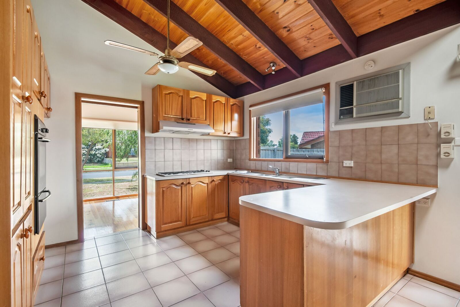 39 Kellaway Crescent, Mill Park, VIC 3082