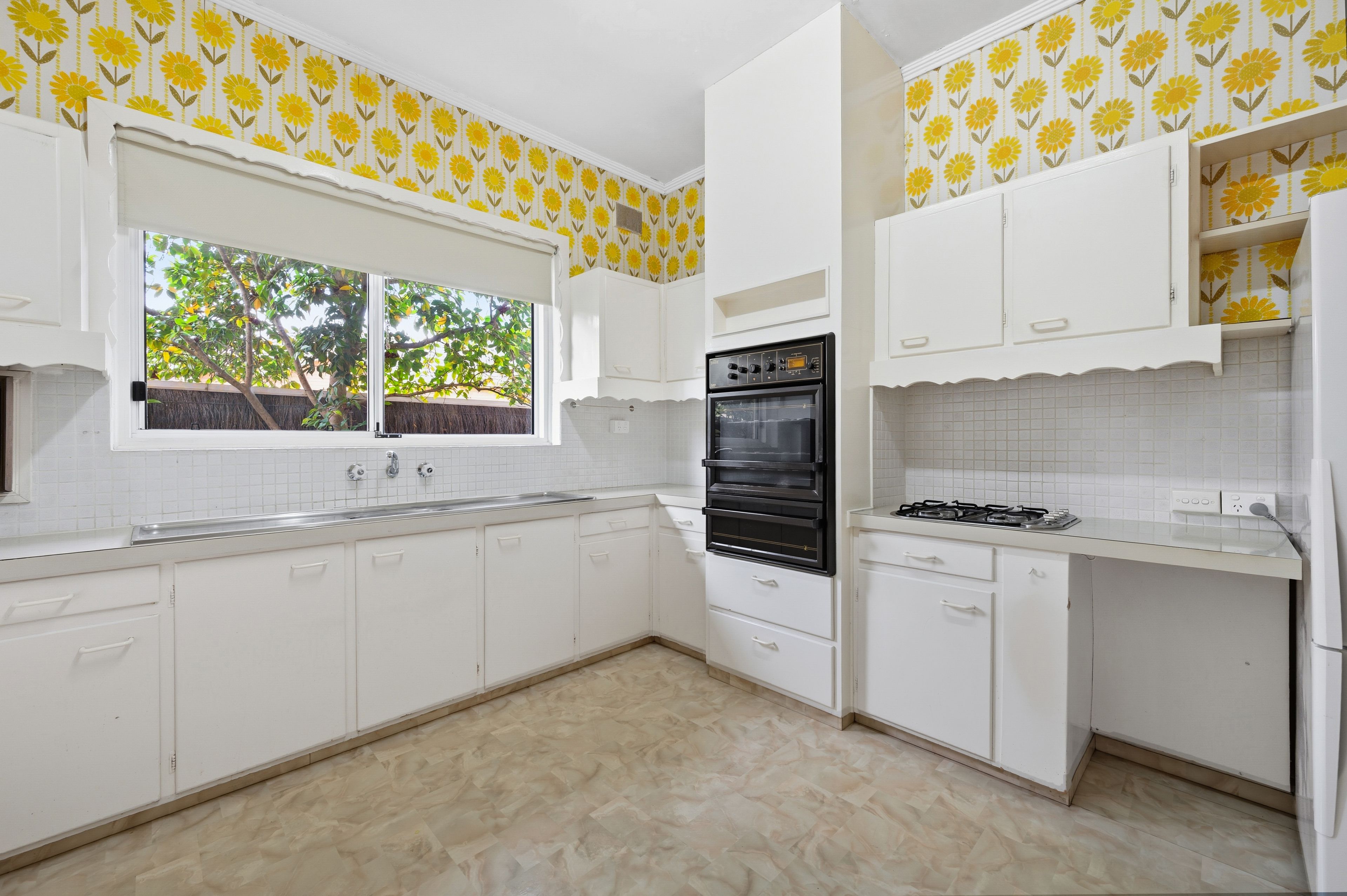 8 Torrens Street — photo 5 of 17