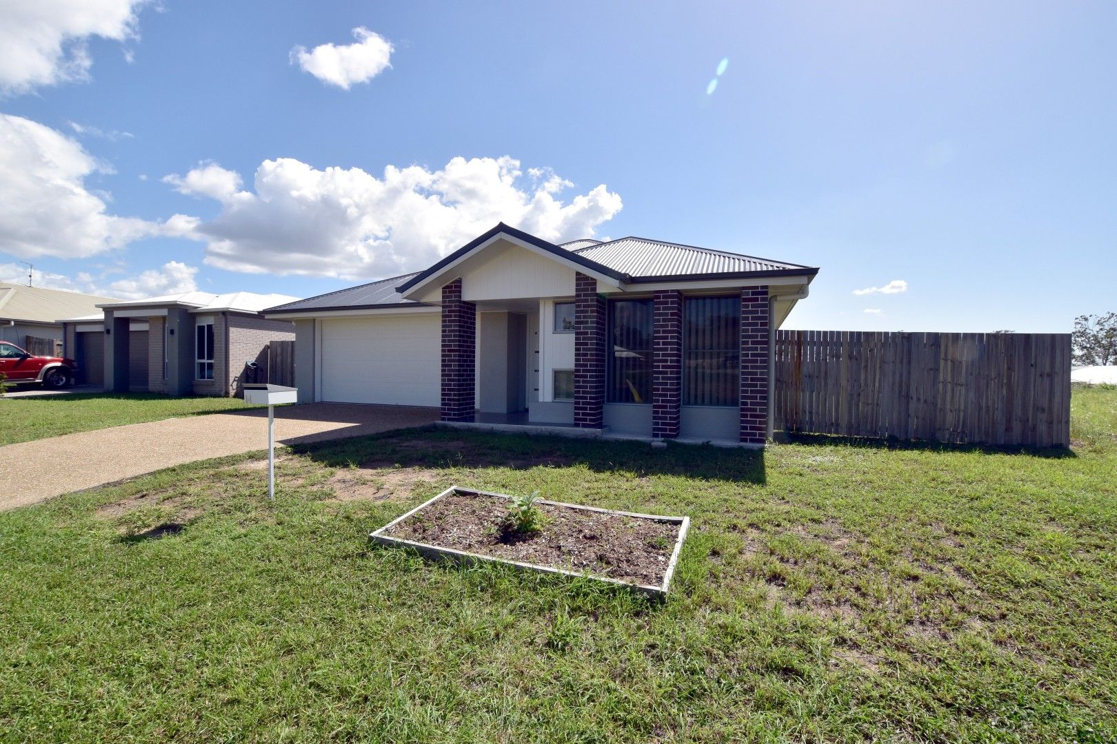 14 Oystercatcher Road, Kirkwood, QLD 4680