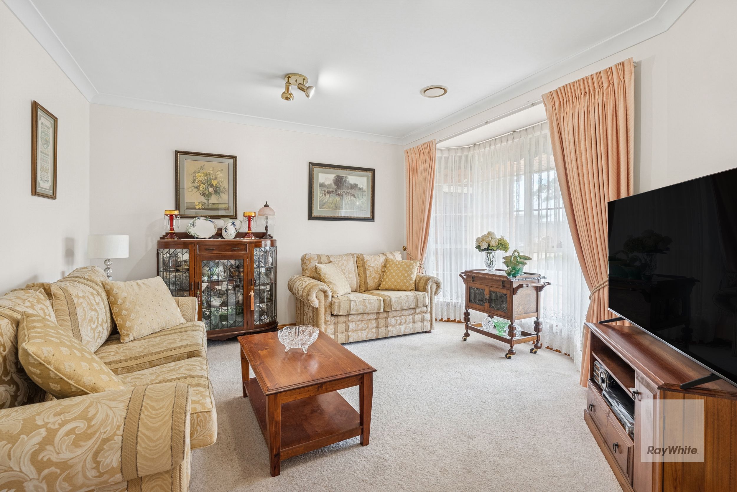 15 Hawkesbury Avenue, Hillside, VIC 3037