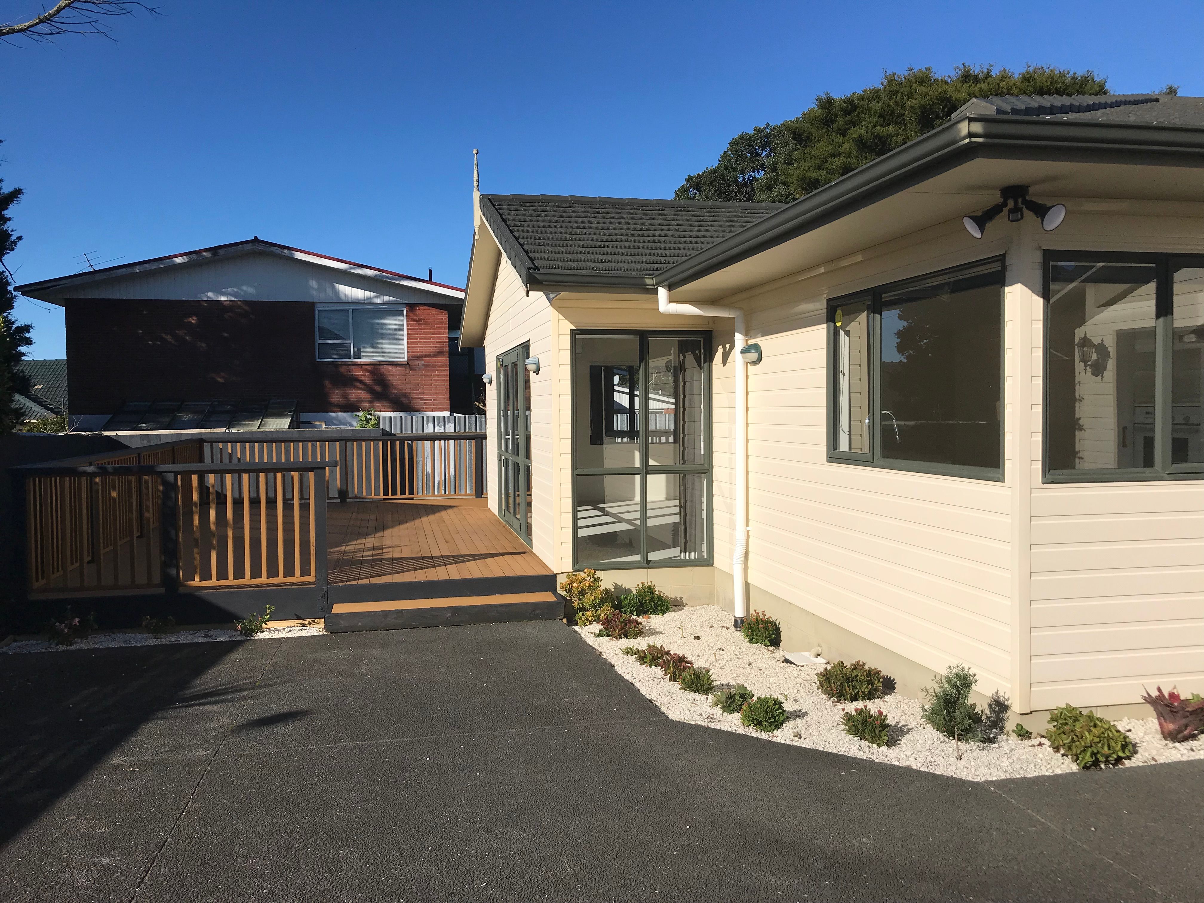 1/13 Elcoat Avenue, Henderson, Waitakere City