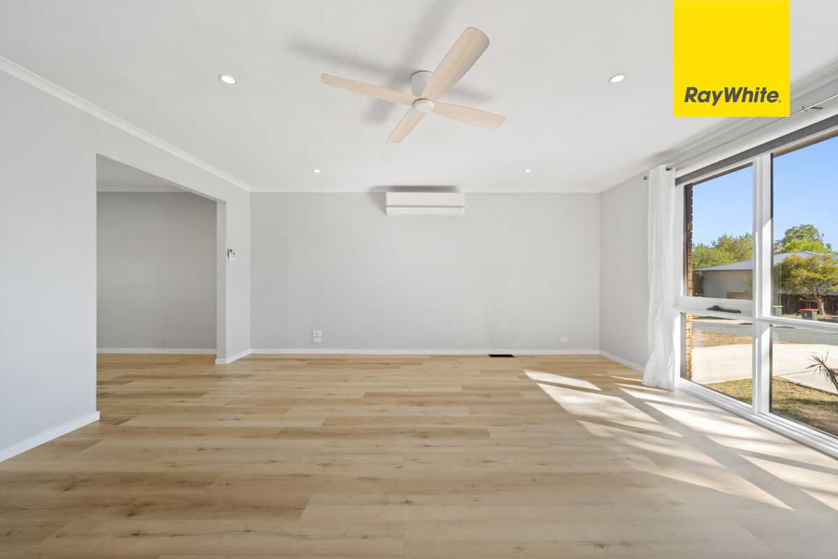 8 Herron Crescent, Latham, ACT 2615