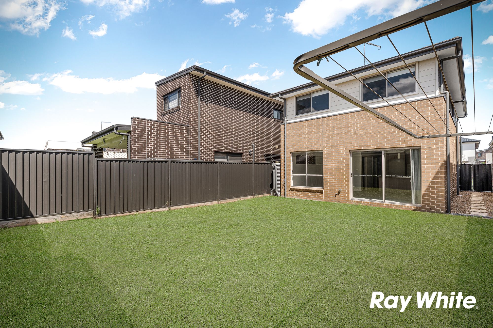 15 Valiant Street (Nirimba Fields) — photo 8 of 8