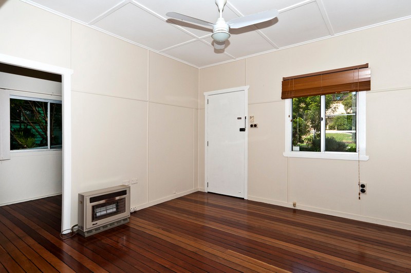 19 Christmas Street, North Toowoomba, QLD 4350