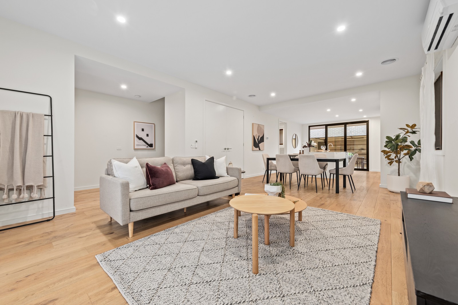 29 Crick Walk, Burwood East, VIC 3151