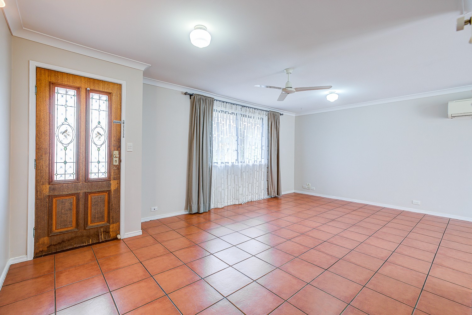 8 Dracon Street, Regents Park, QLD 4118