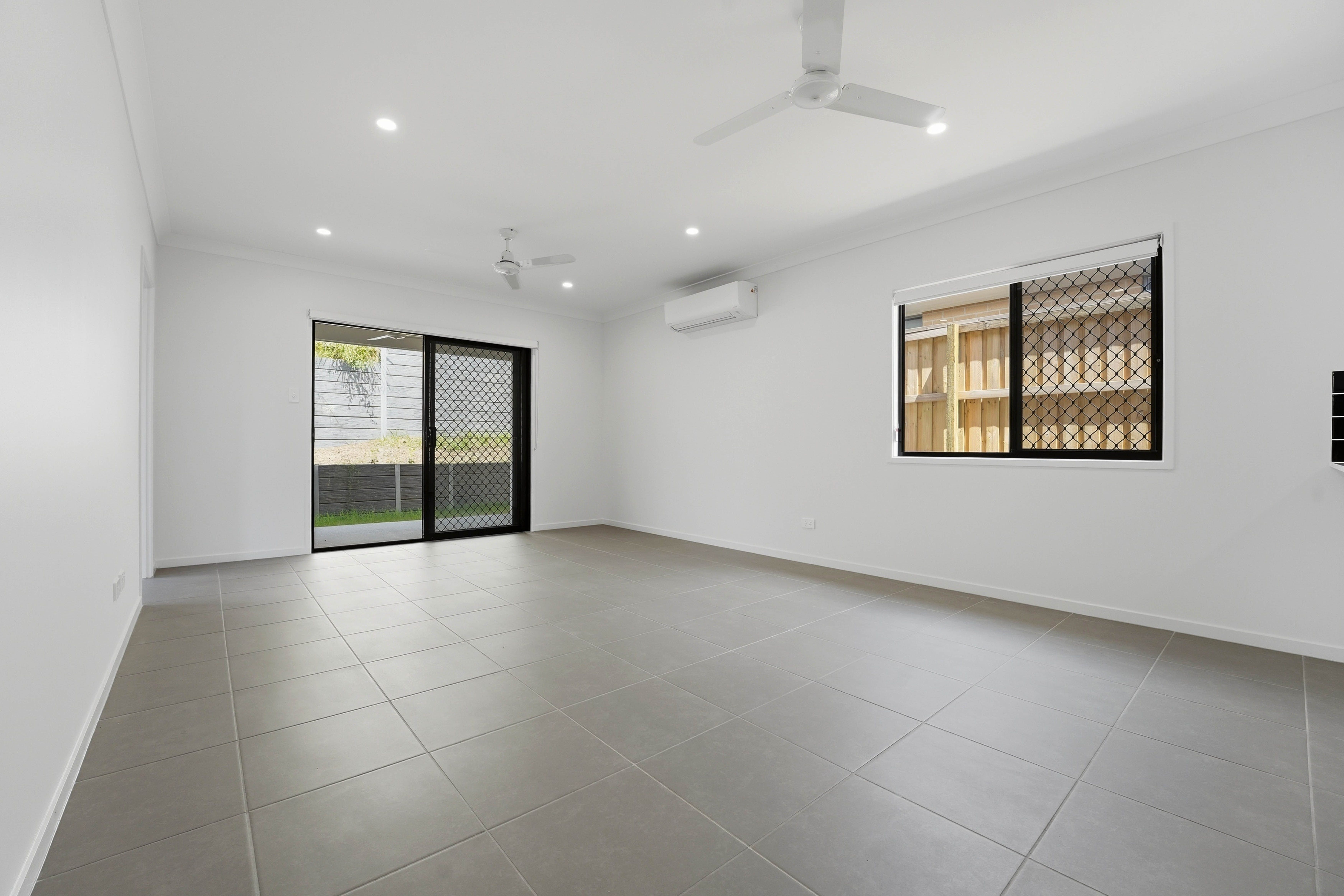 14 Zeil Way, White Rock, QLD 4306