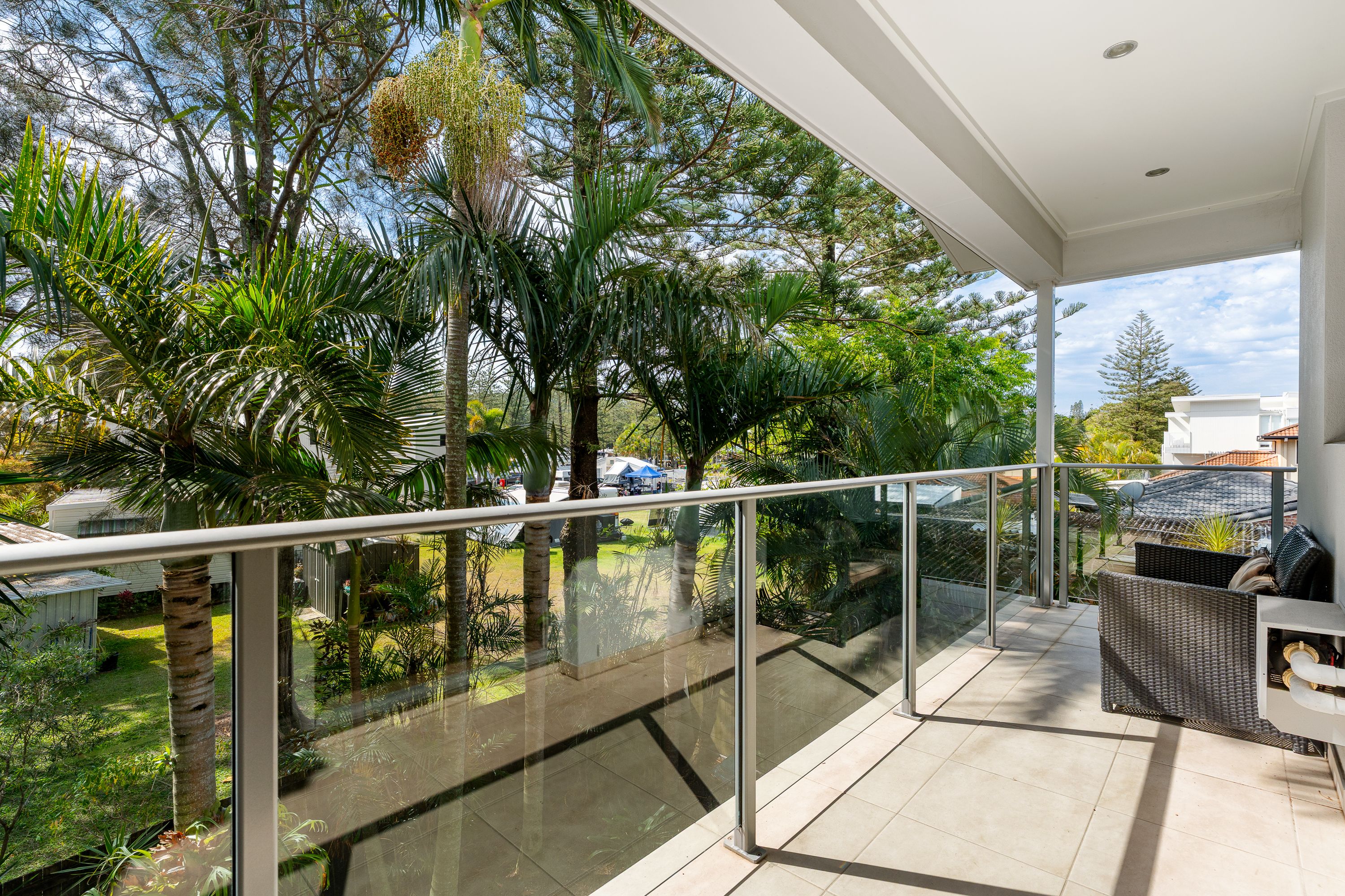 2/37 Tallebudgera Drive — photo 14 of 28
