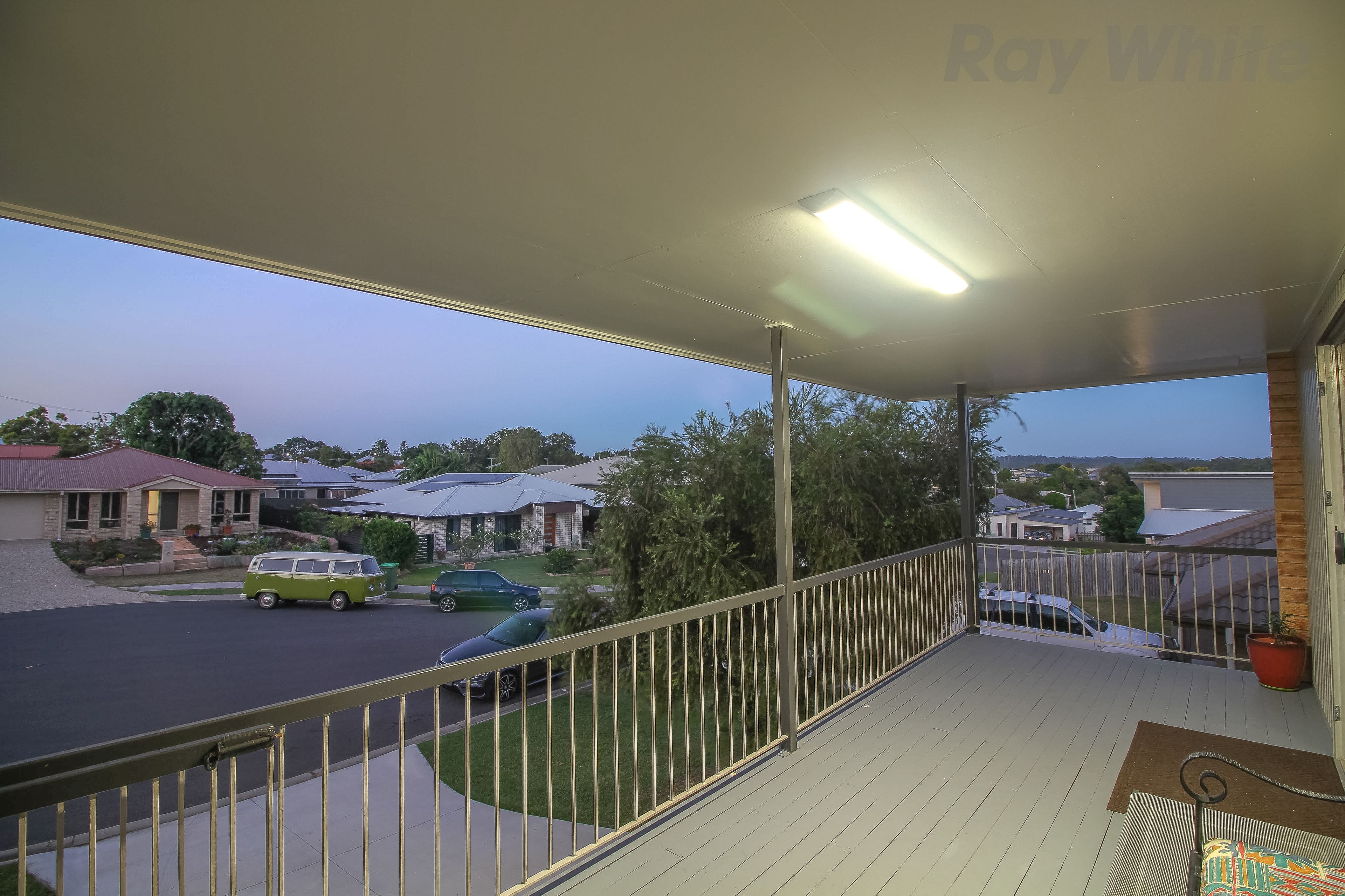 8 Gardner Place, Silkstone, QLD 4304