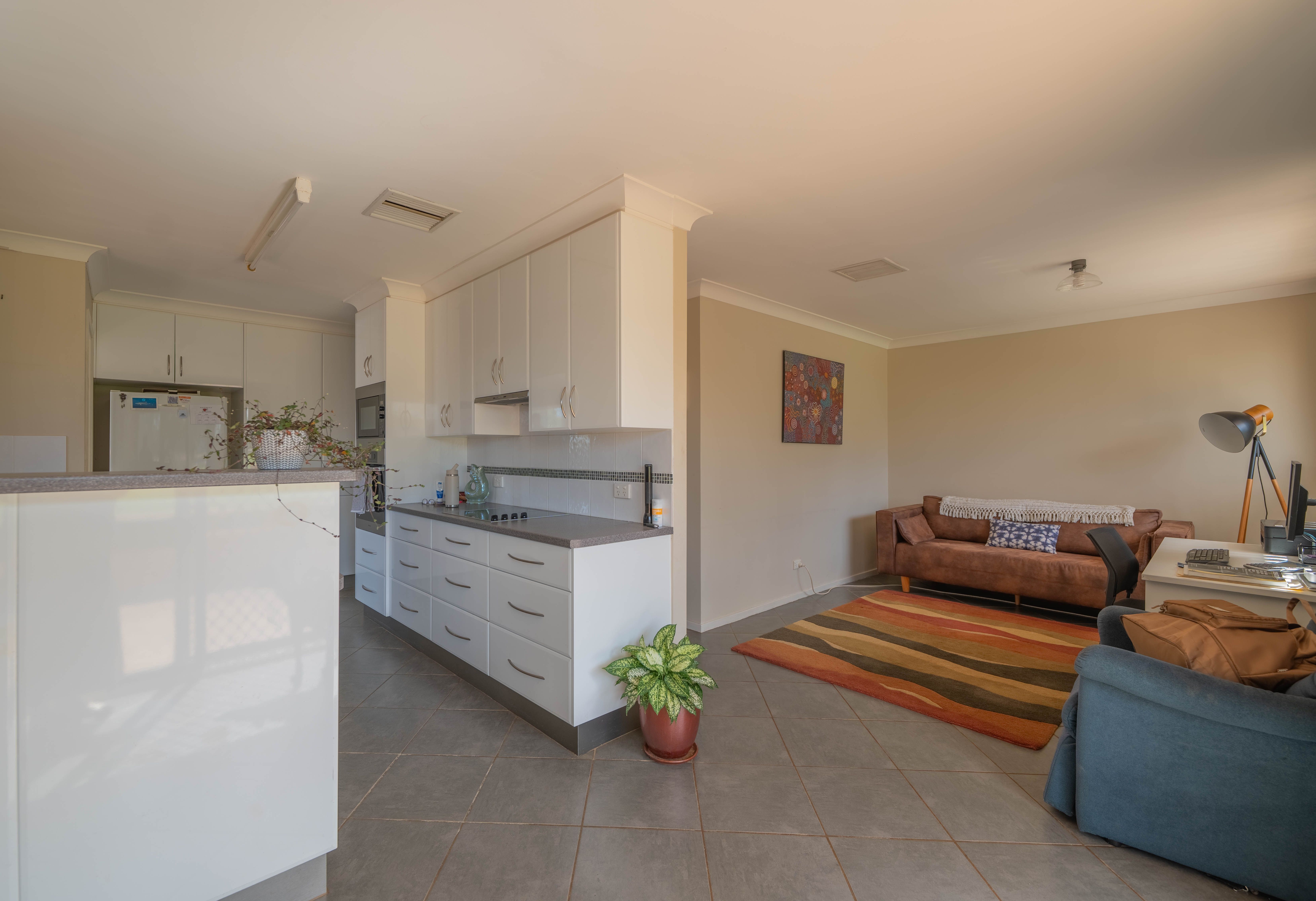 4 Hillcrest Avenue, Parkes, NSW 2870