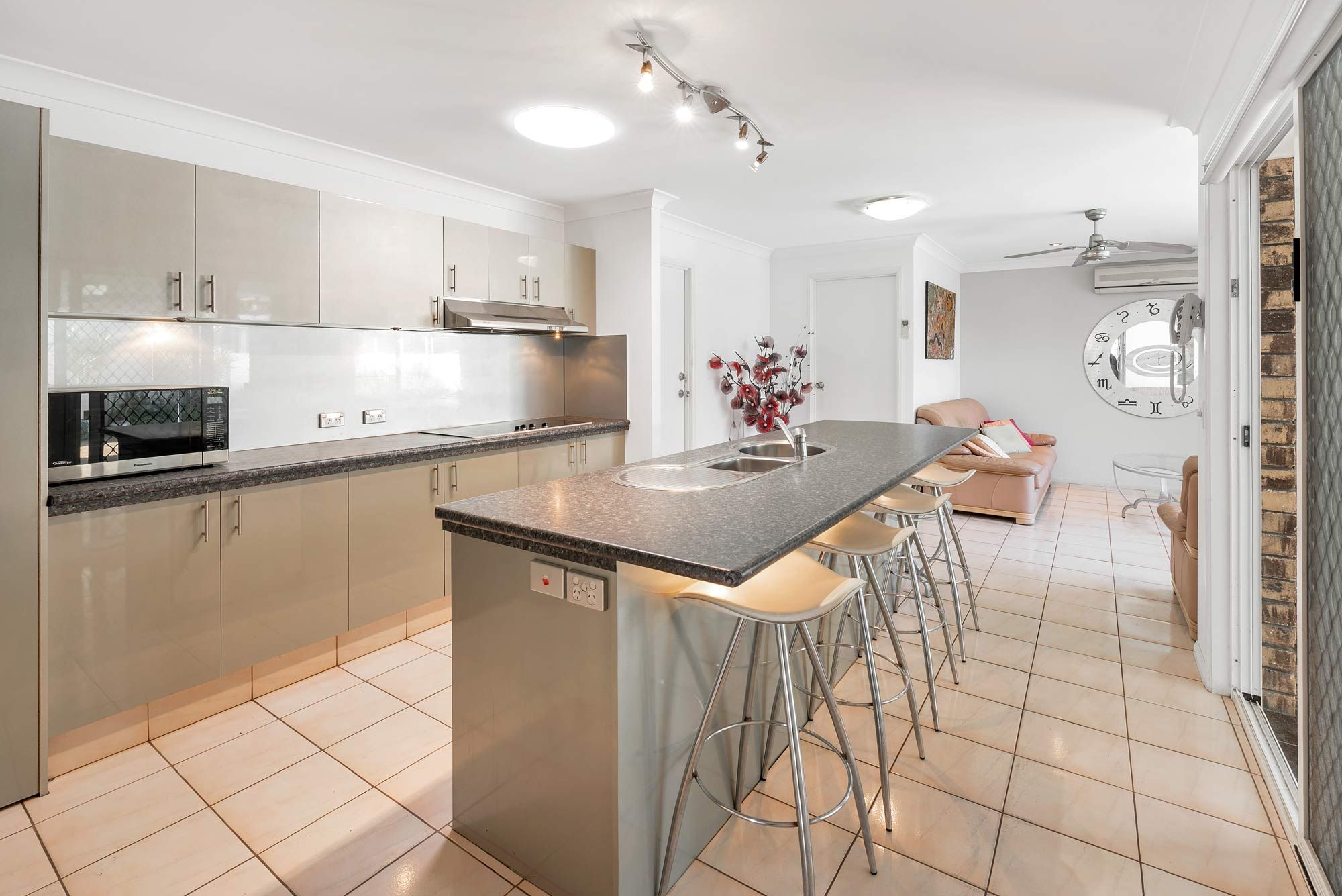 2 Rum Point Place, Runaway Bay, QLD 4216