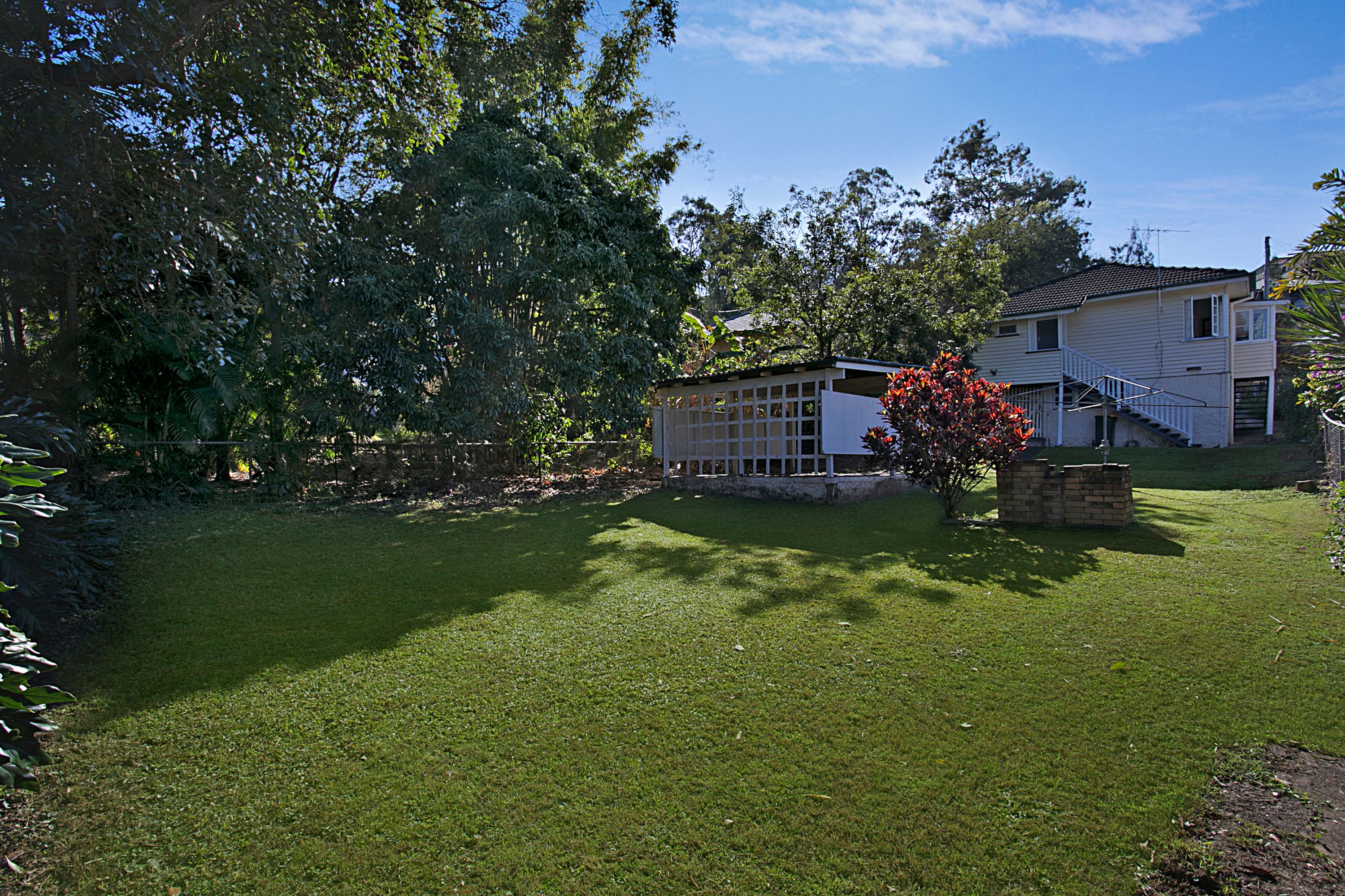 59 Orchard Terrace, St Lucia QLD 4067