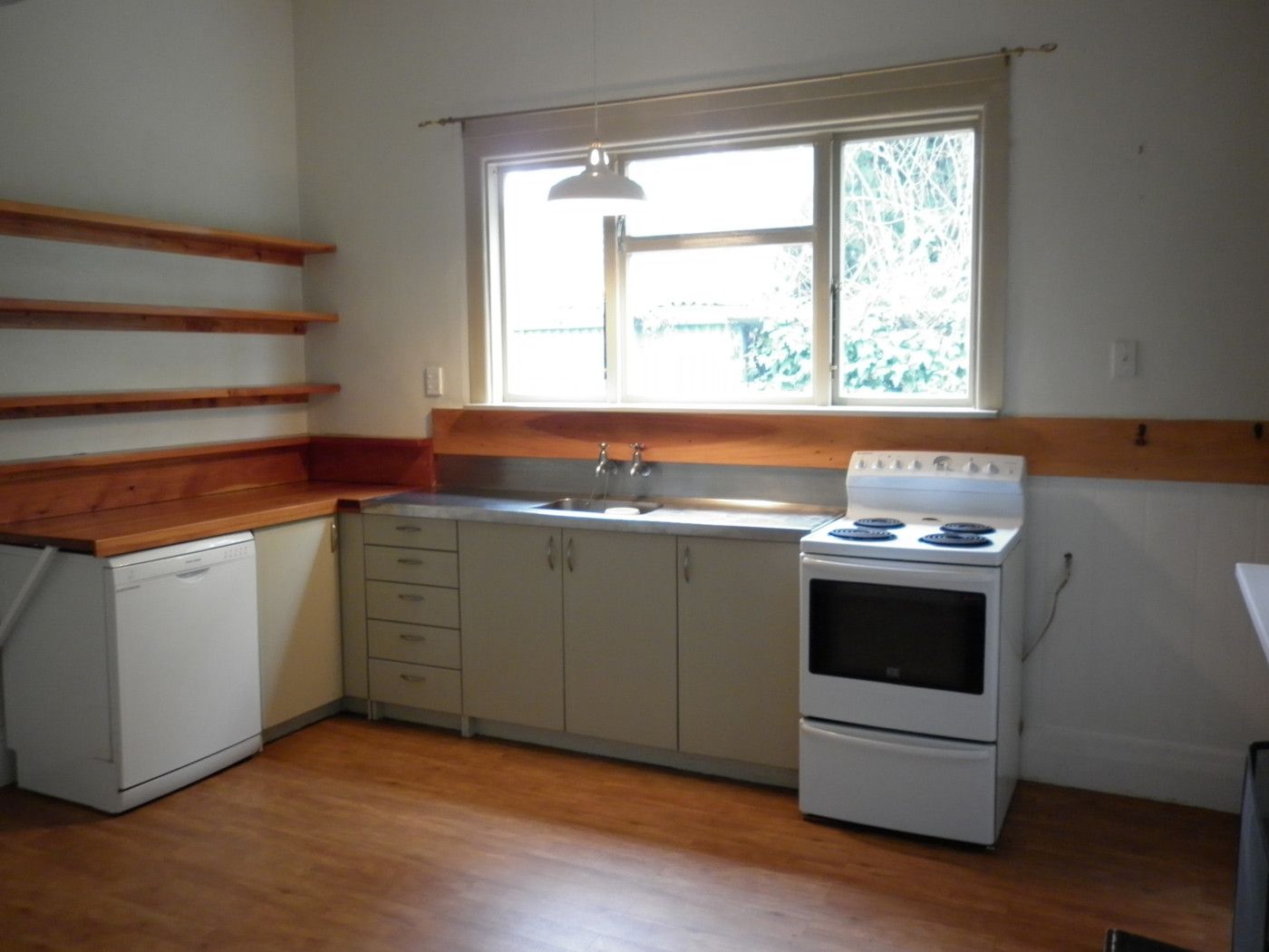 6 Elm Grove, Linwood, Christchurch City