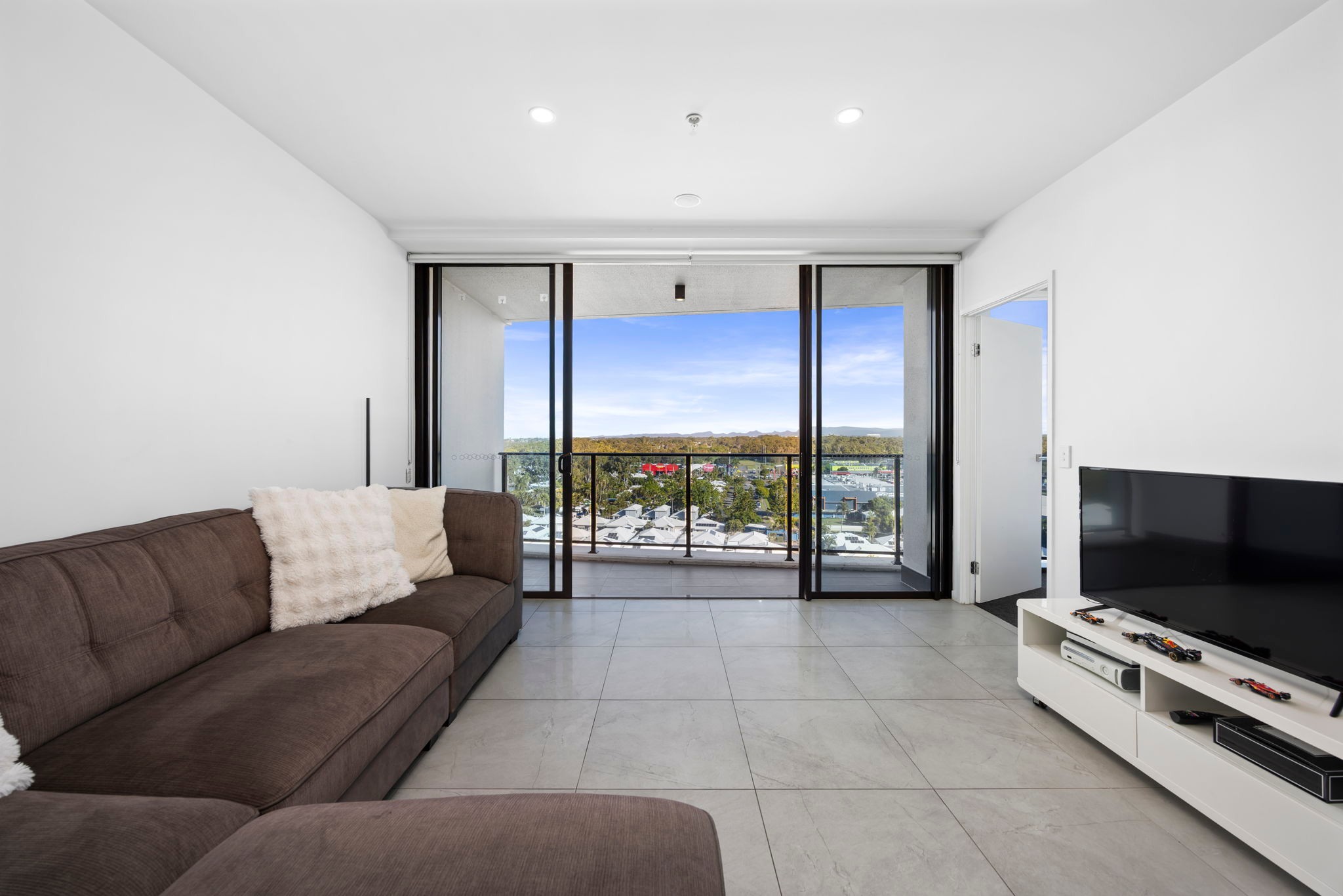 5911/5 Harbour Side Court, Biggera Waters, QLD 4216