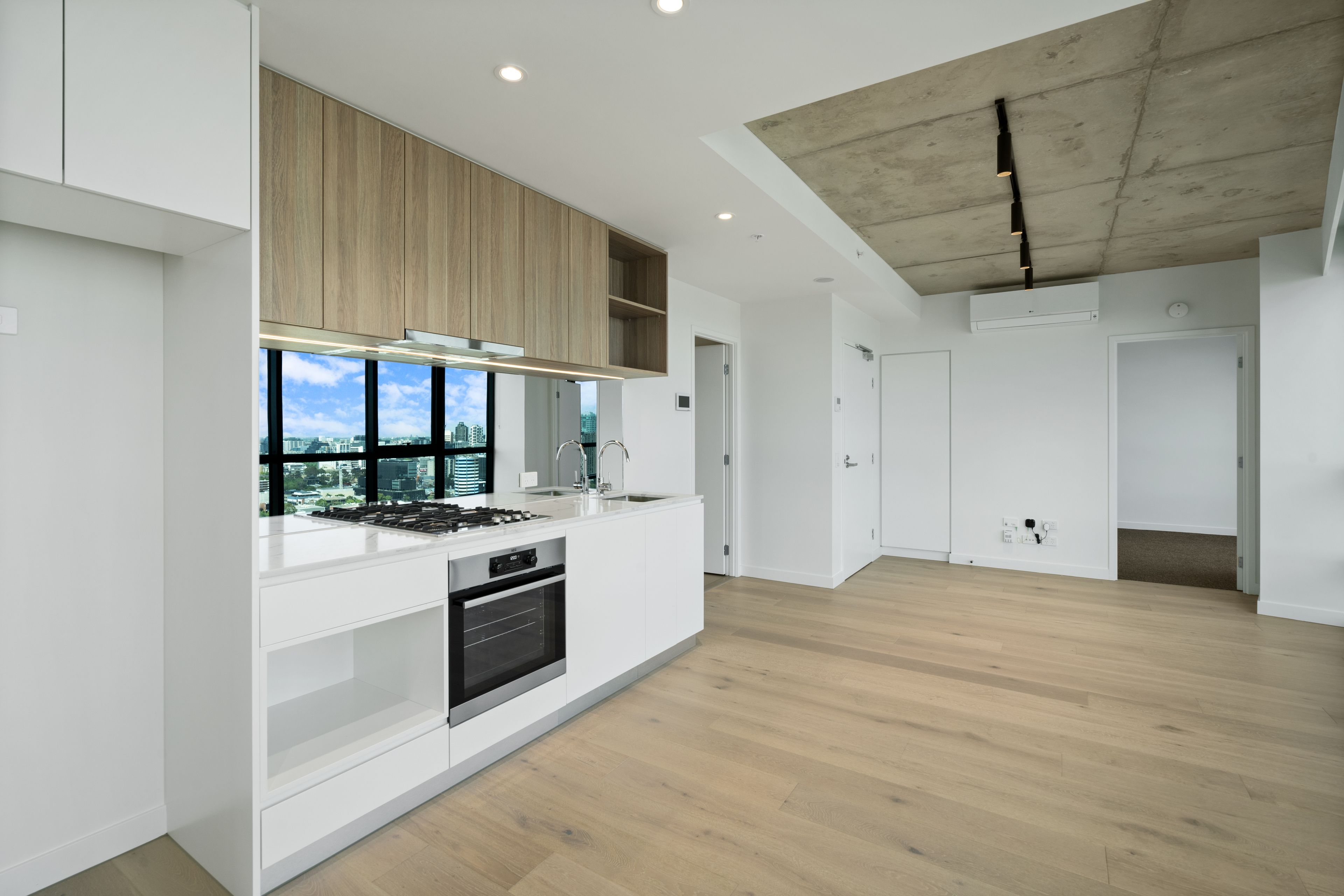 2401/35-51 Hancock Street, Southbank, VIC 3006