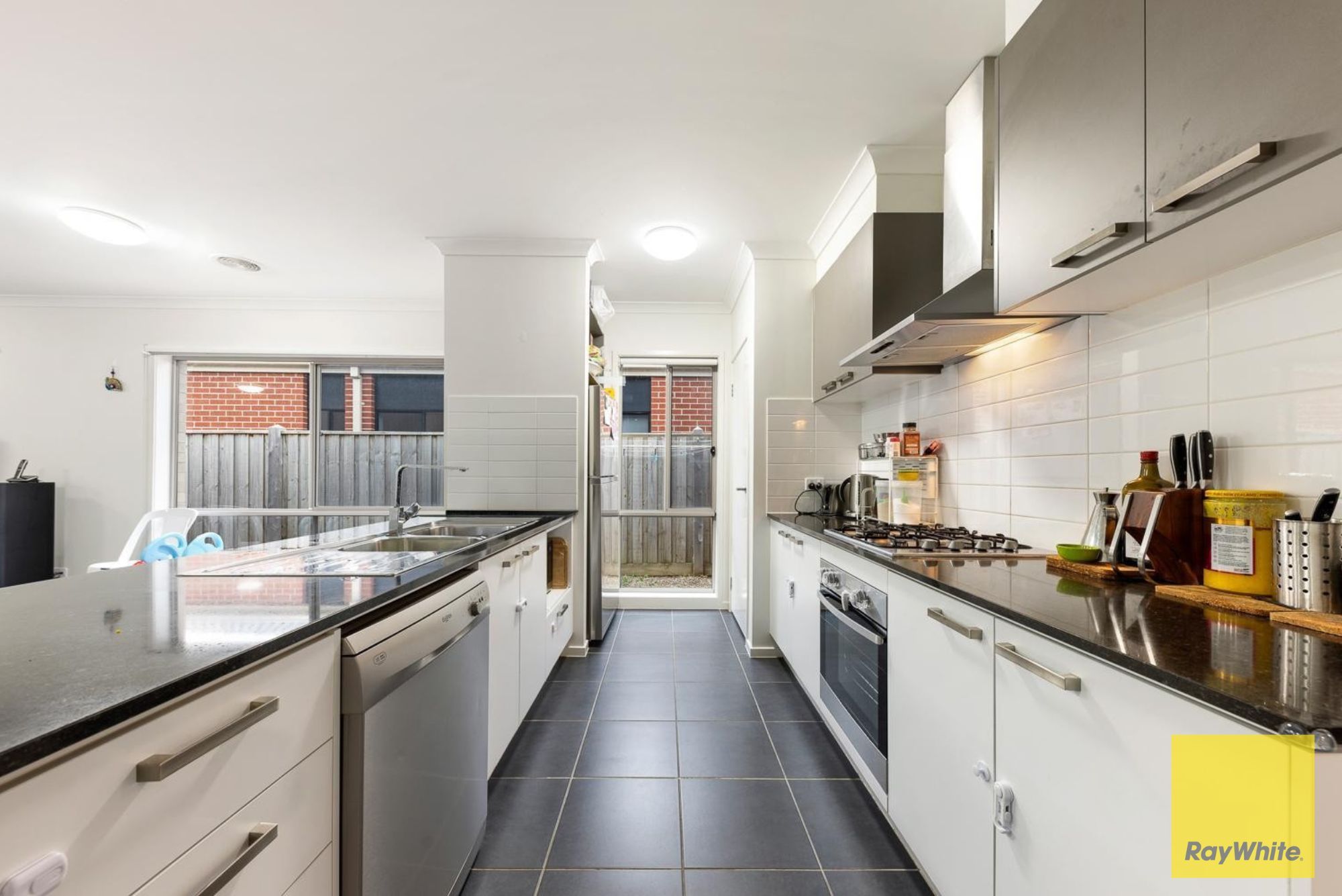 12 Sorrenberg Street — photo 6 of 12