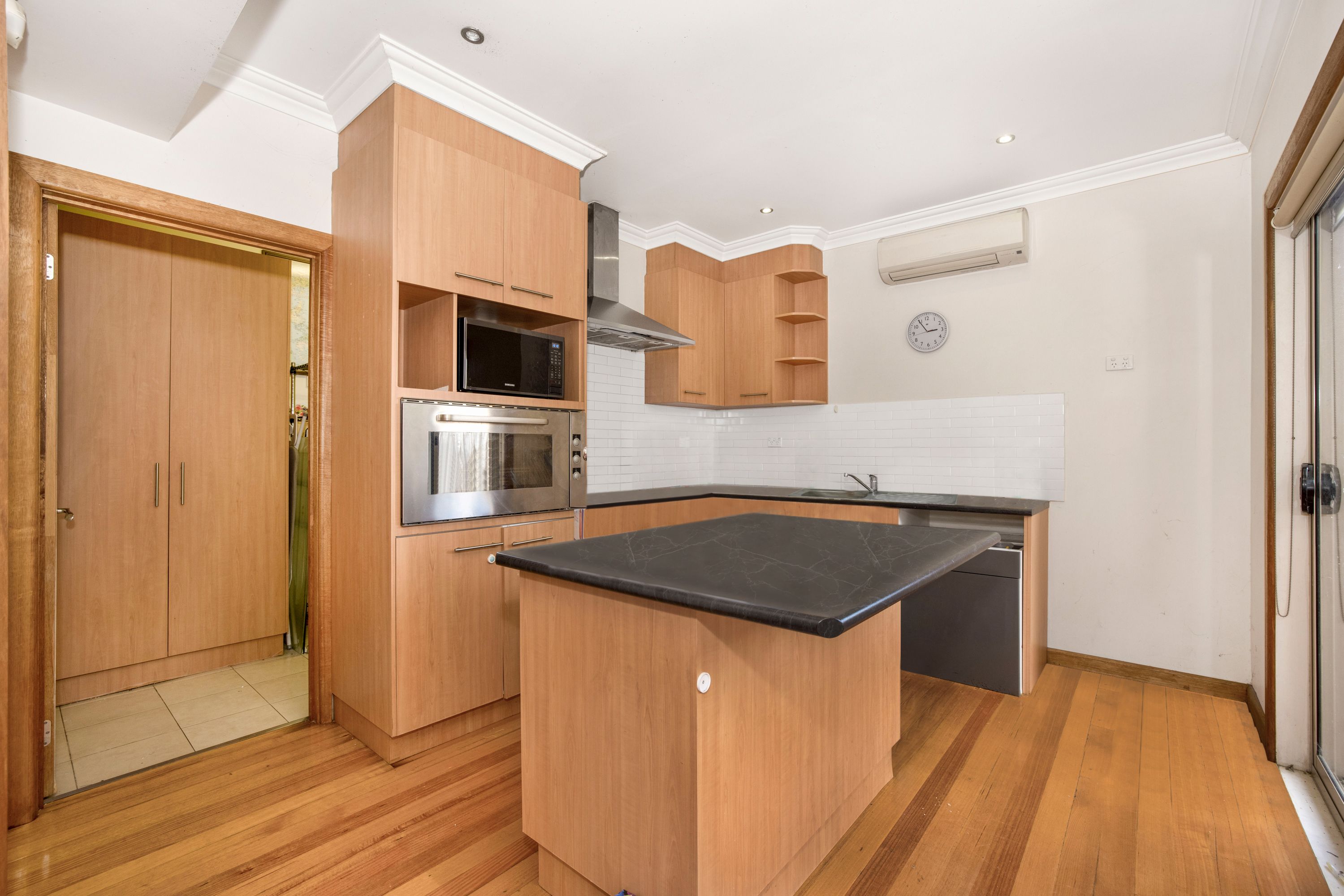 2/164 Cornwall Road, Sunshine, VIC 3020
