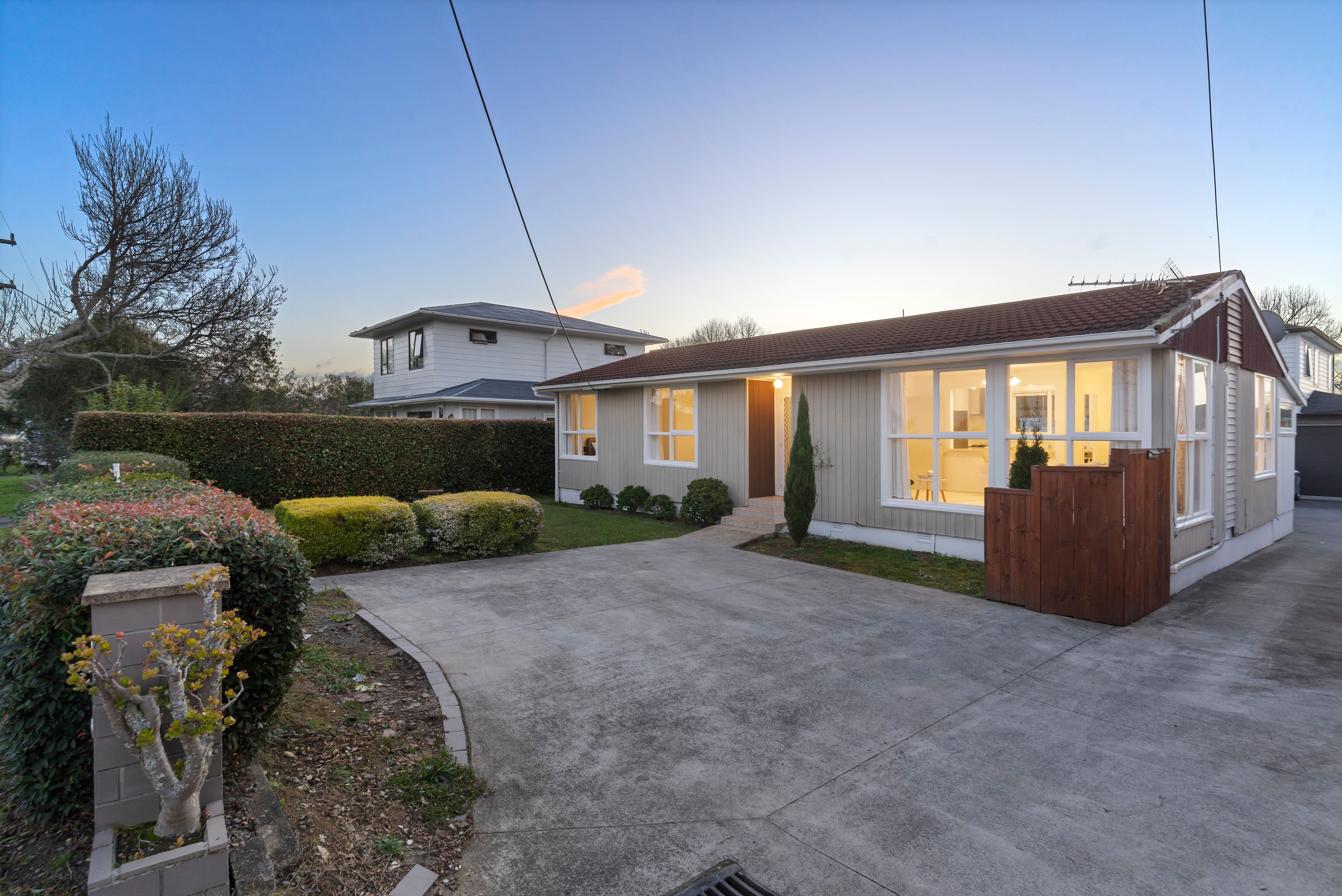 62 Buscomb Avenue, Henderson, Waitakere City