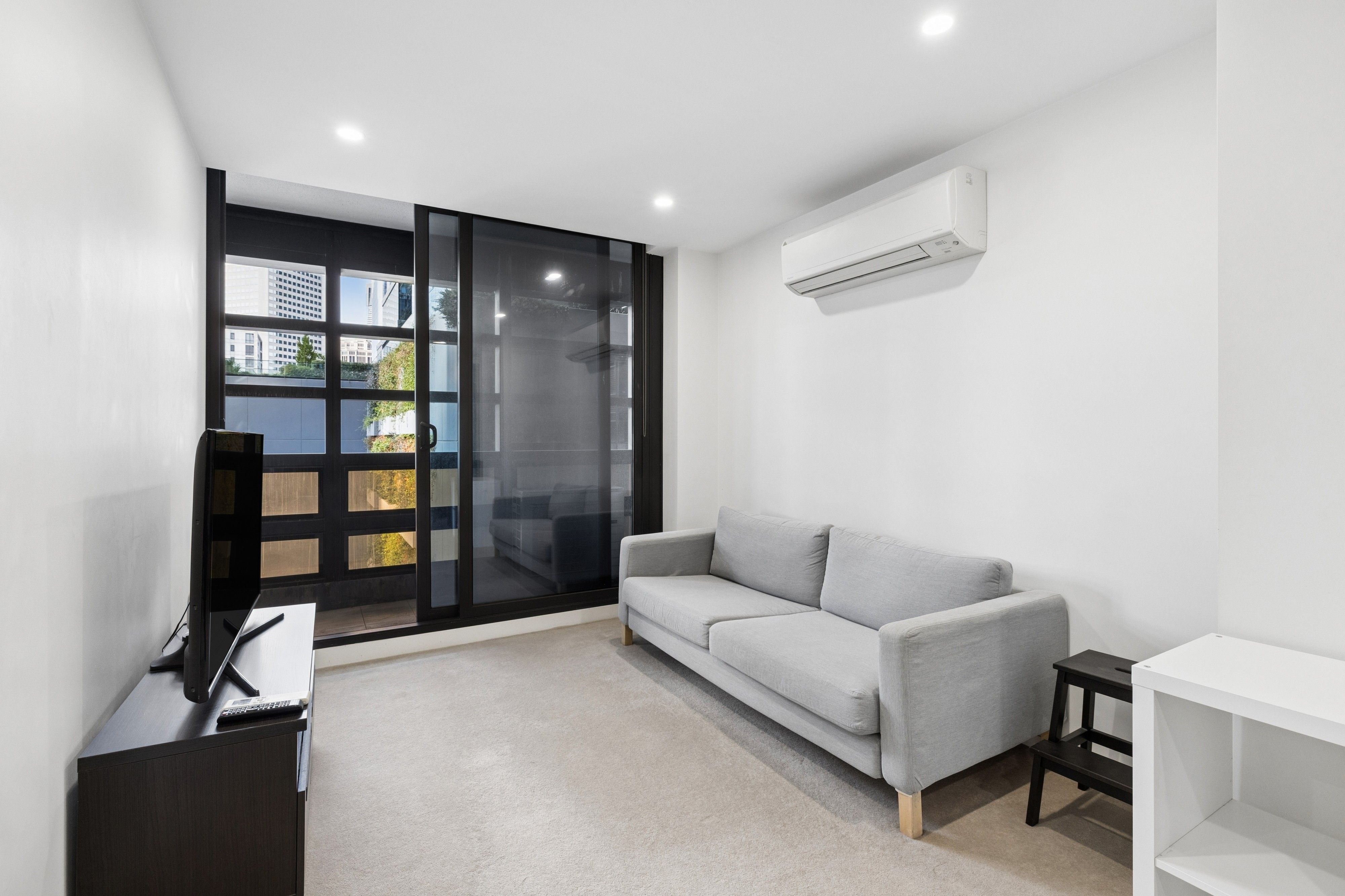 702/8 Sutherland Street, Melbourne, VIC 3000