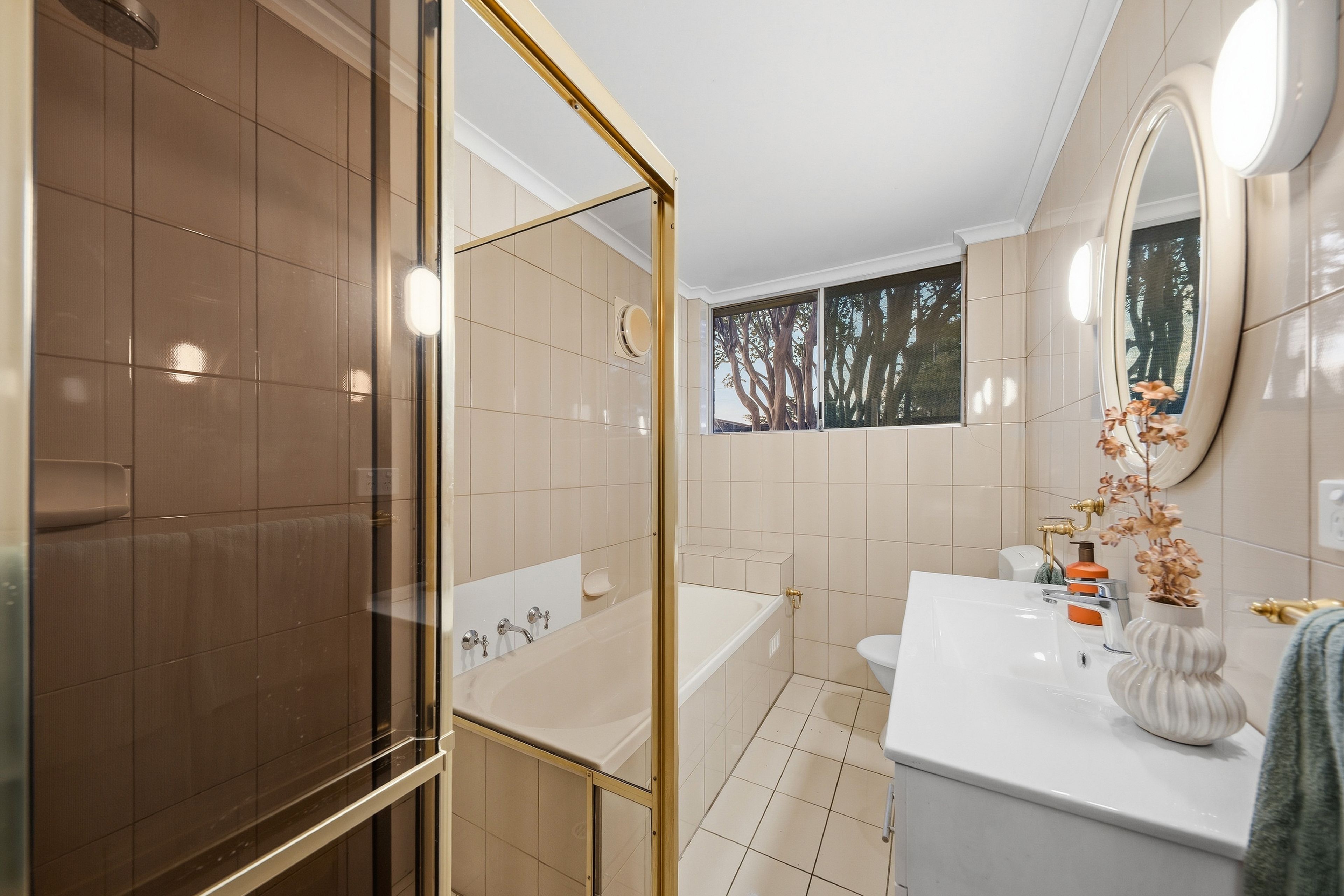 31 Glen Lossie Street — photo 11 of 21